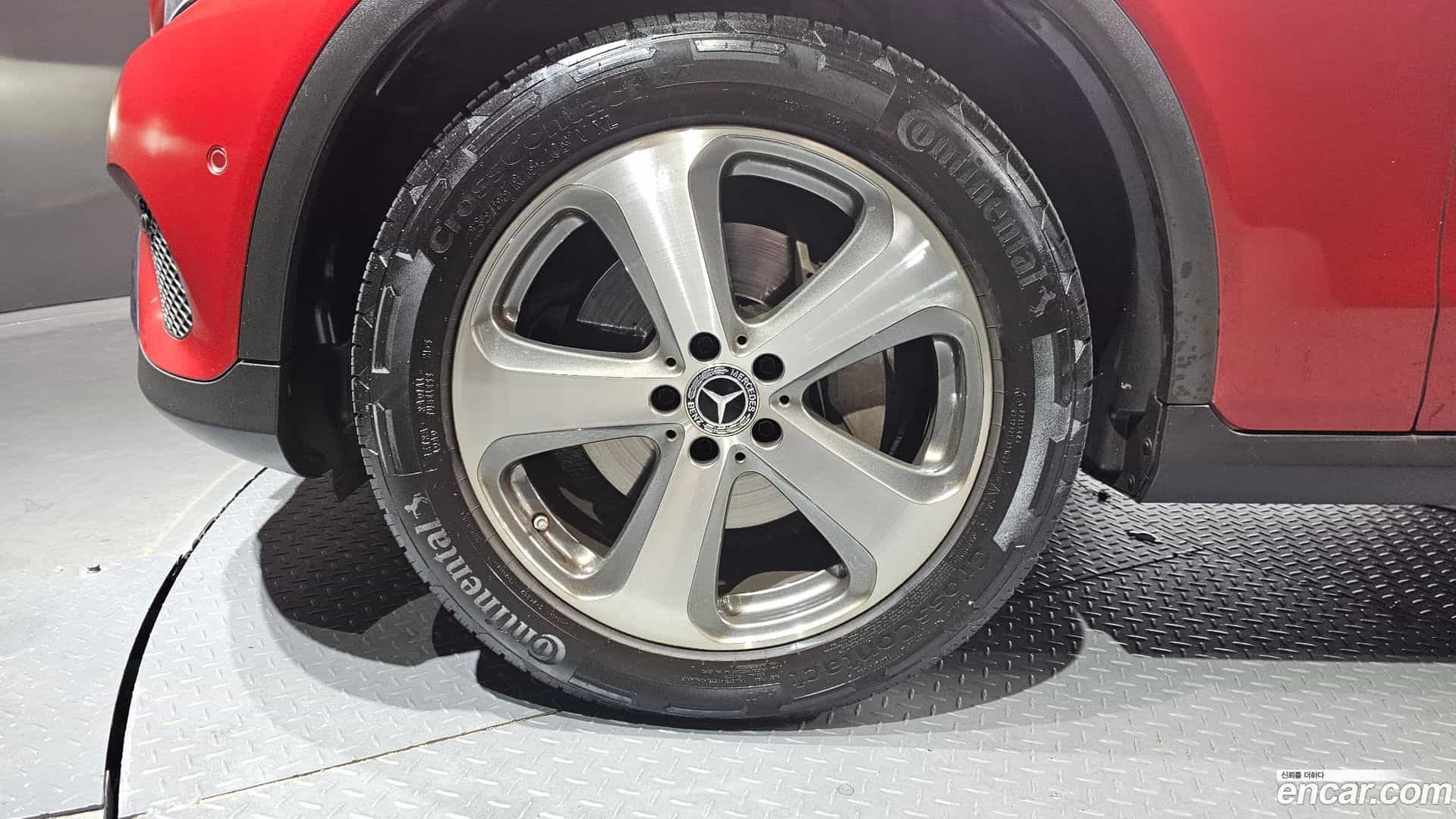 GLC-Class Mercedes-Benz 2019.2-OUTER-005