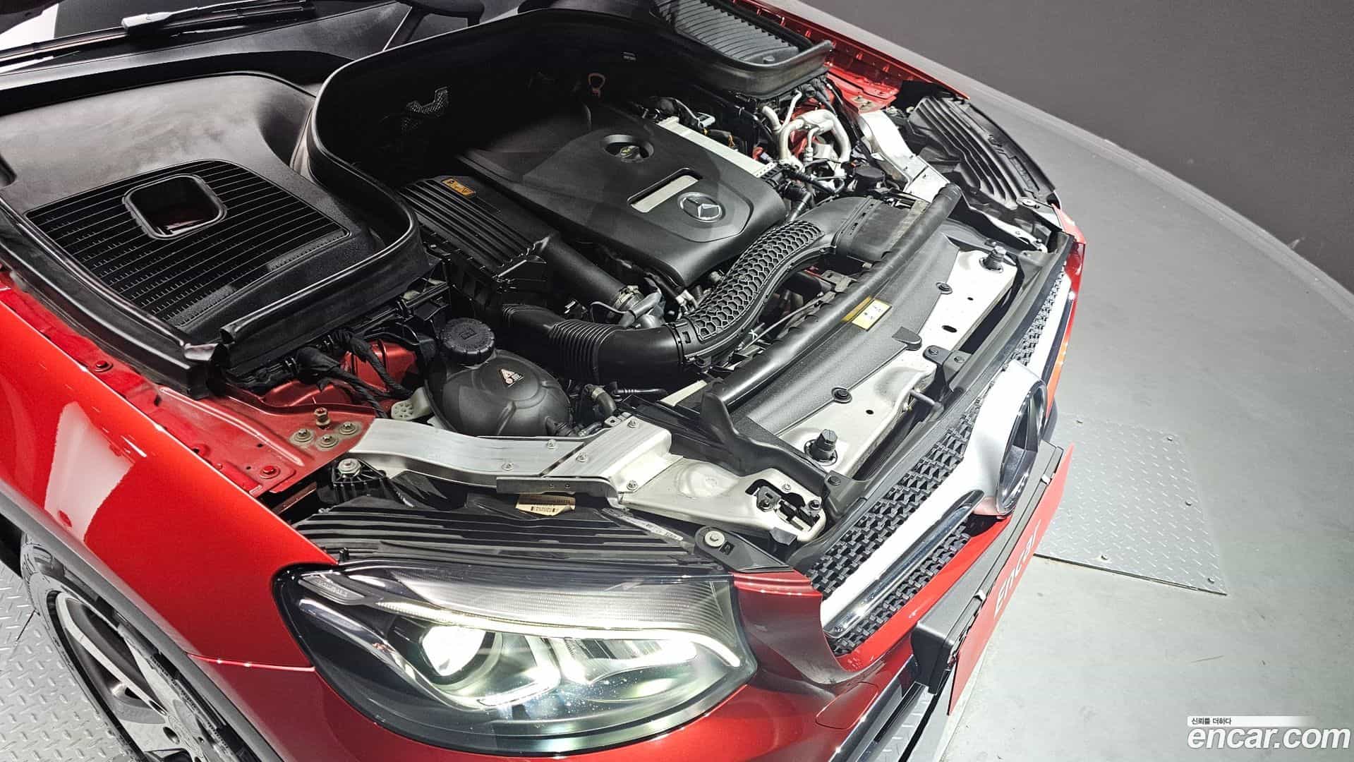 GLC-Class Mercedes-Benz 2019.2-OUTER-006