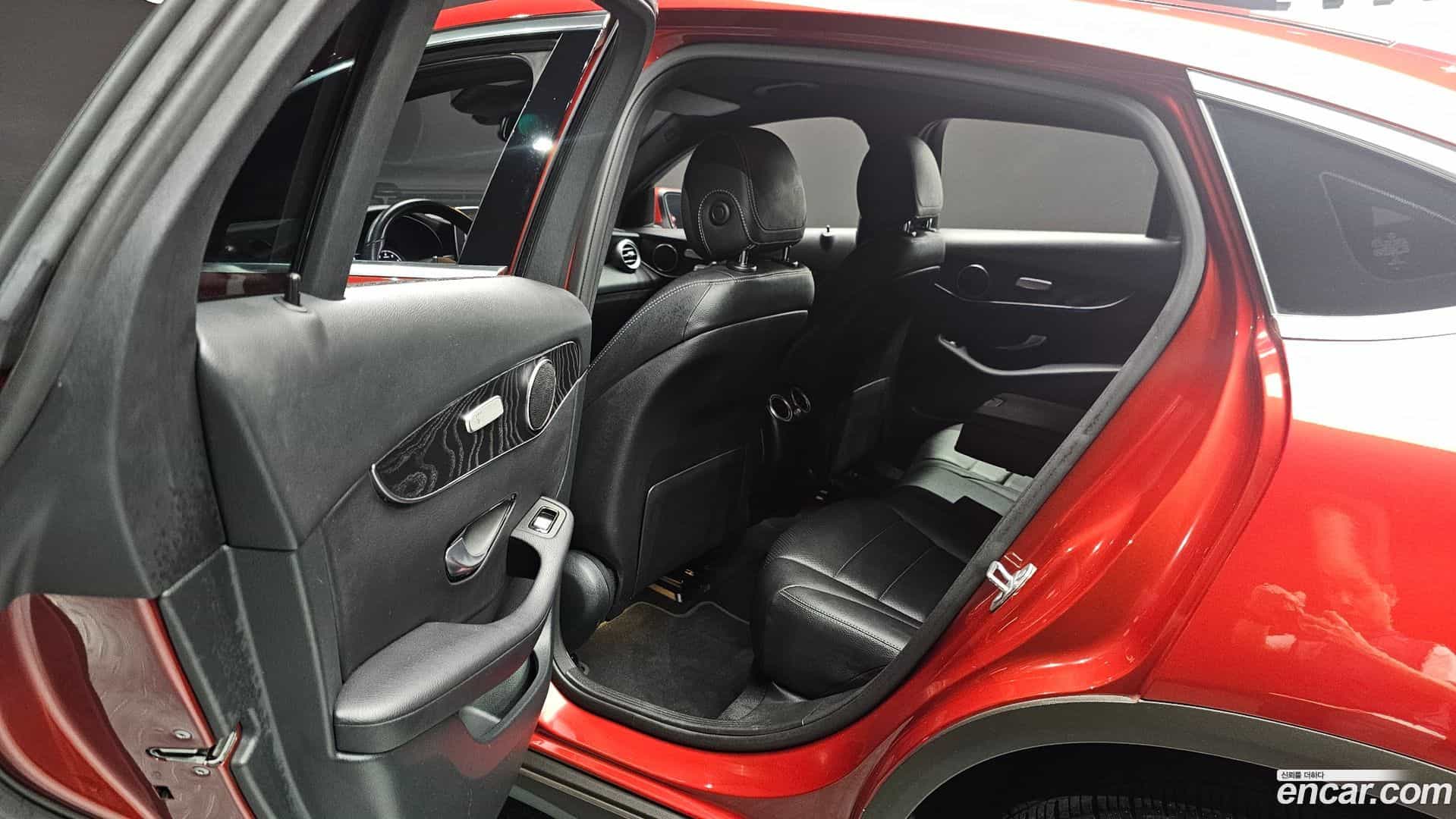 GLC-Class Mercedes-Benz 2019.2-OPTION-016