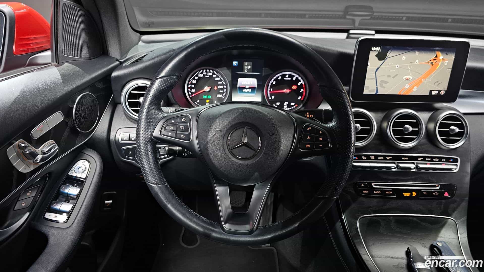 GLC-Class Mercedes-Benz 2019.2-OPTION-017