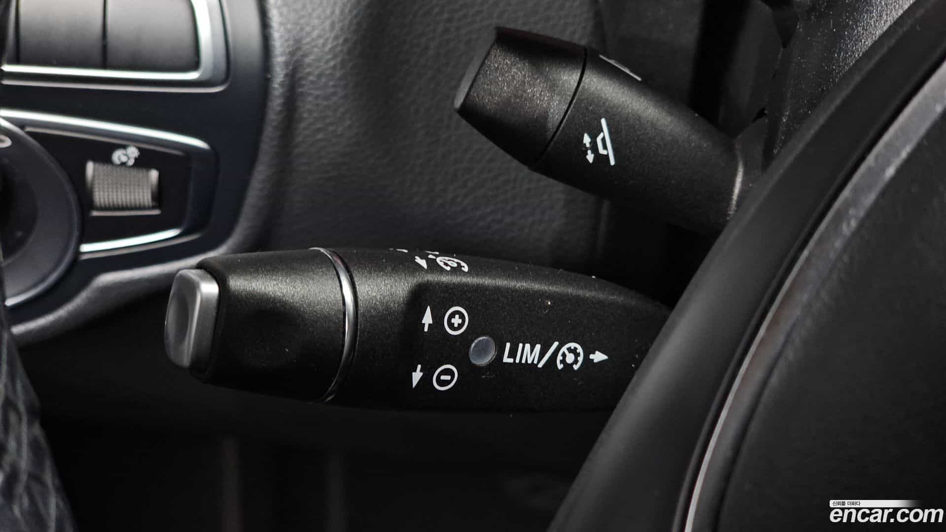GLC-Class Mercedes-Benz 2019.2-OPTION-021
