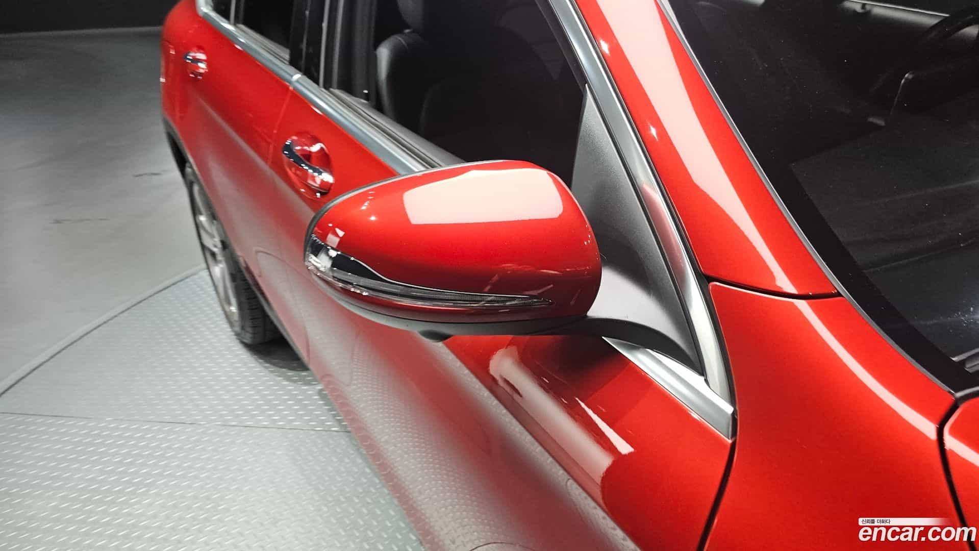 GLC-Class Mercedes-Benz 2019.2-OPTION-041