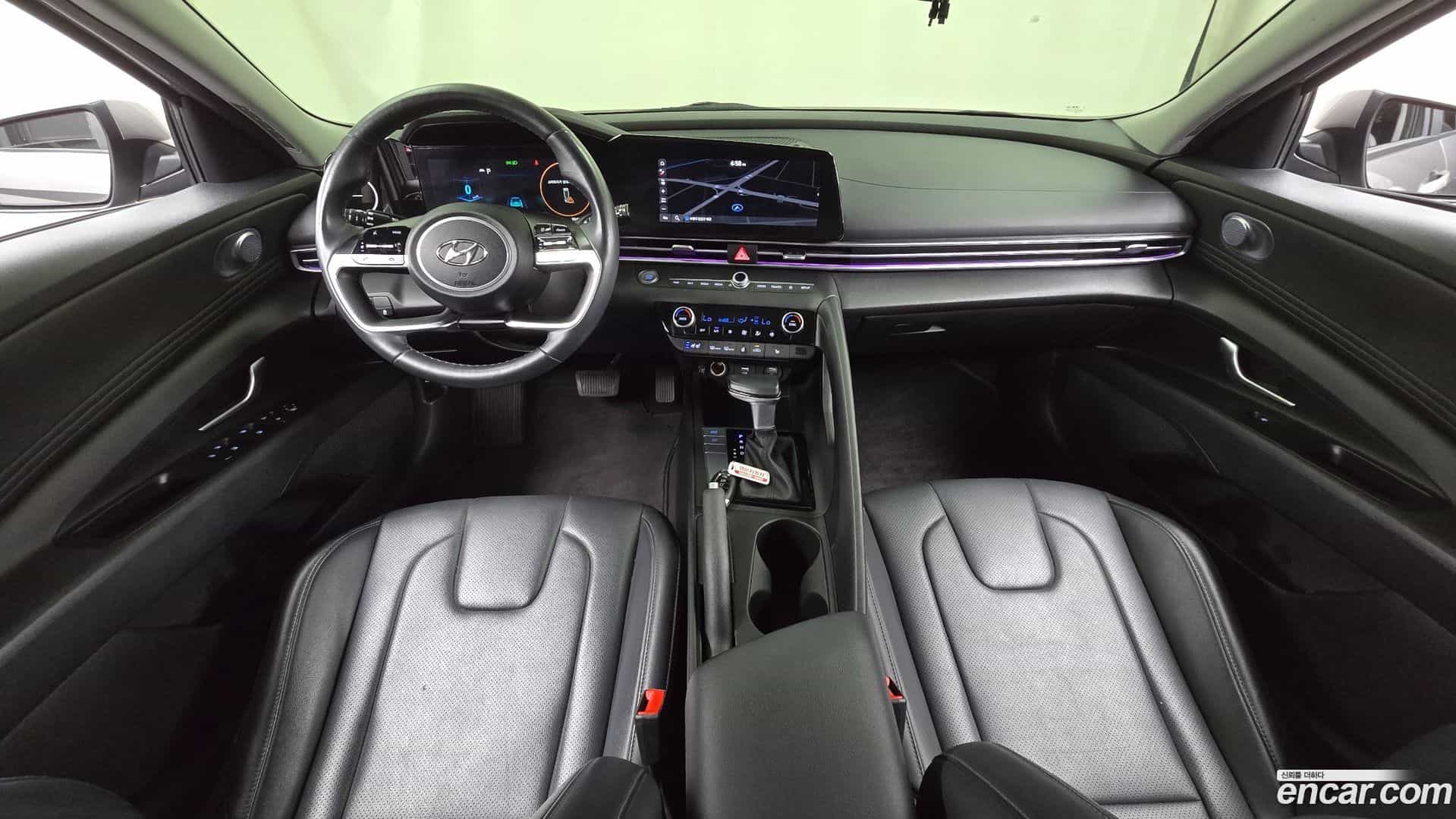 AVANTE Hyundai 2021.5-INNER-007
