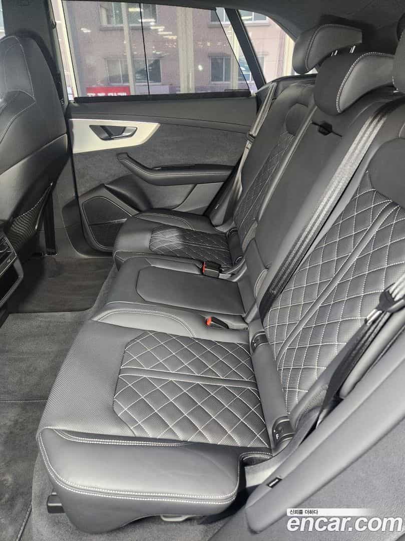 Q8 Audi 2023.11-INNER-010
