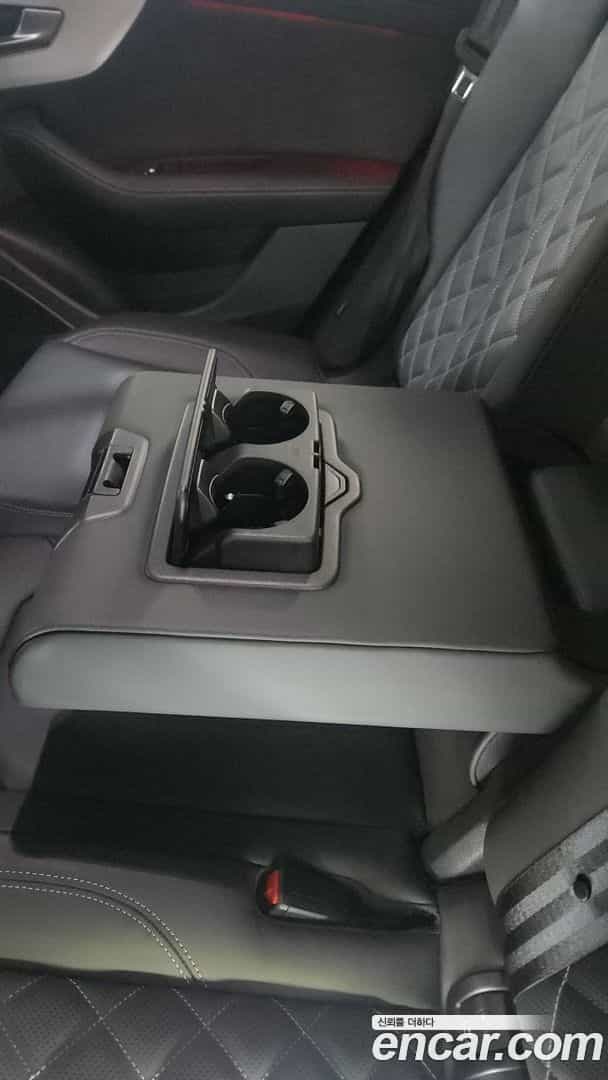 Q8 Audi 2023.11-OPTION-017