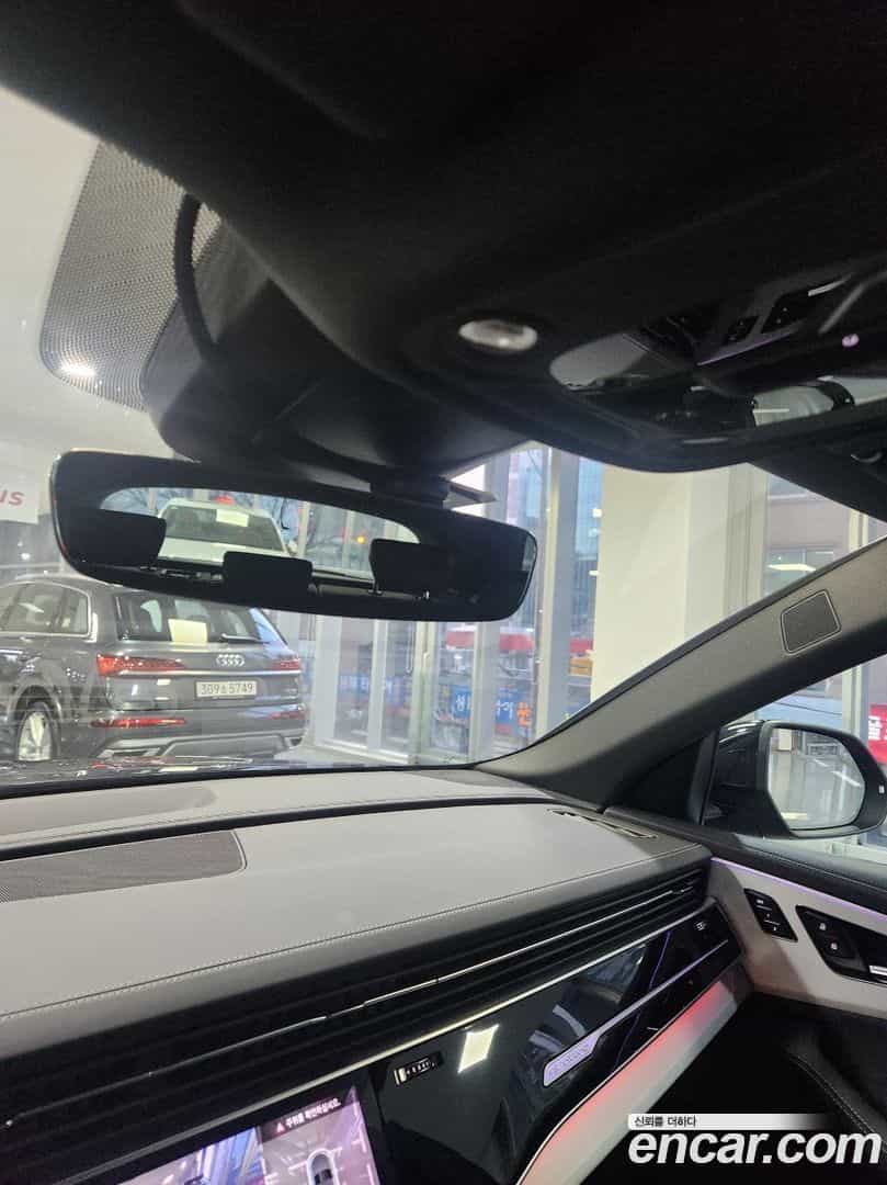 Q8 Audi 2023.11-OPTION-018