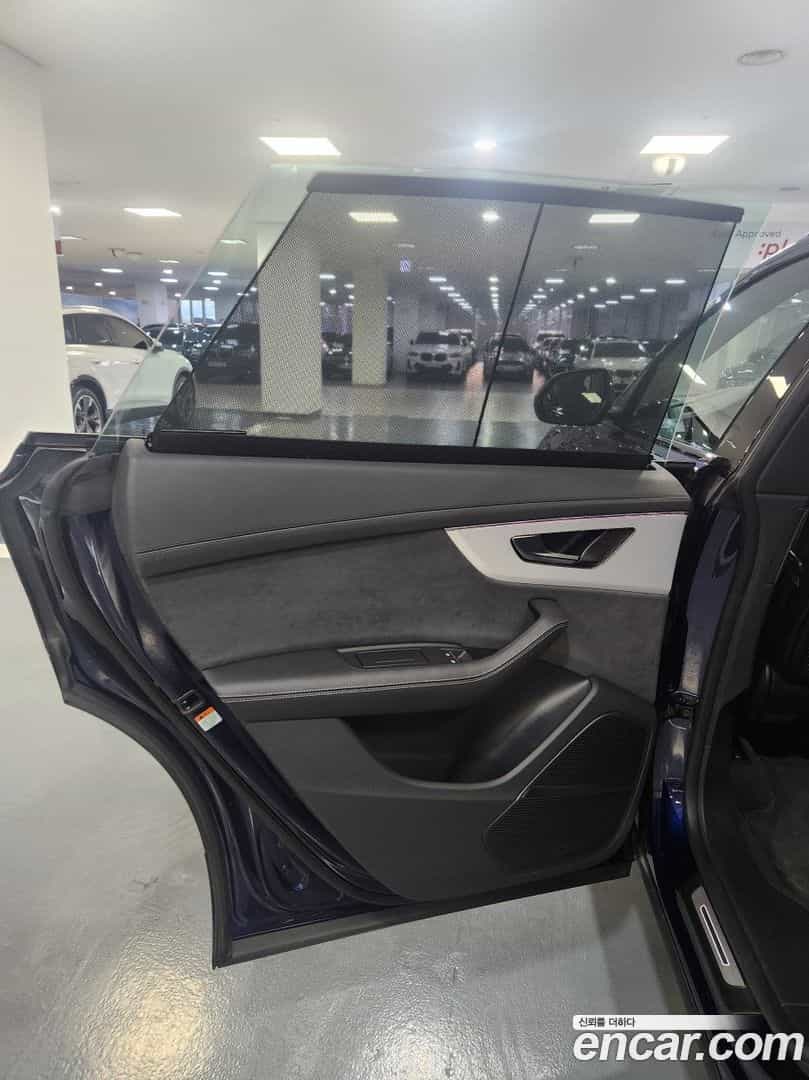 Q8 Audi 2023.11-OPTION-021