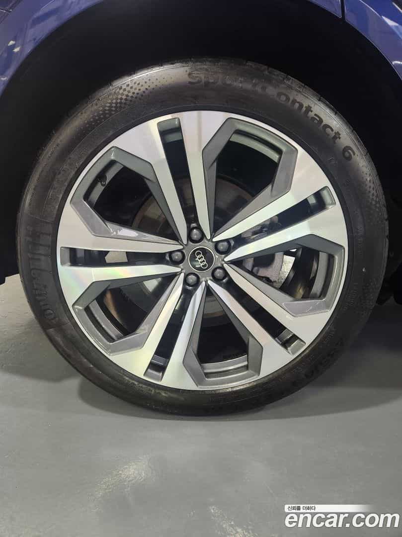 Q8 Audi 2023.11-OPTION-022