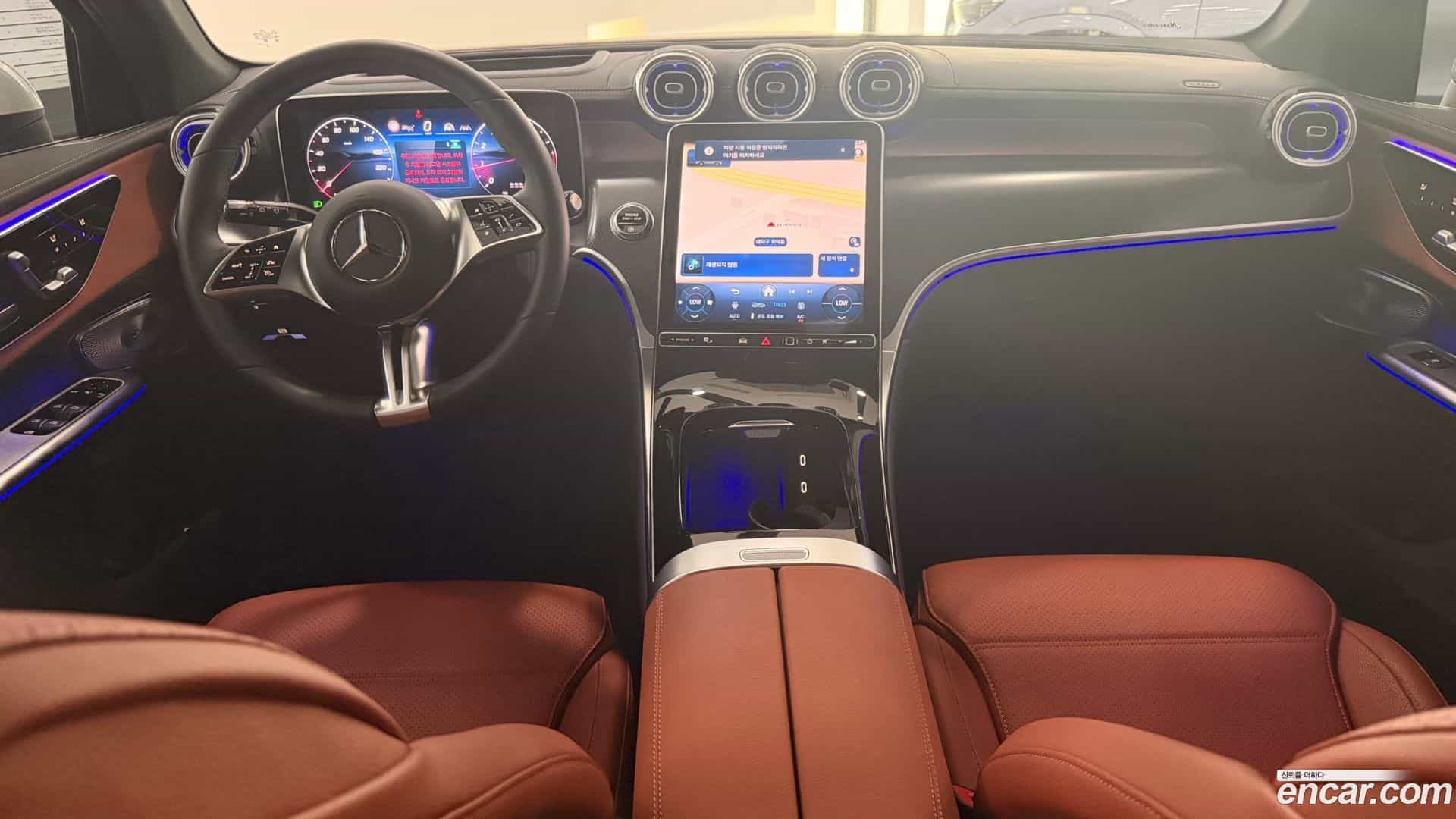 GLC-Class Mercedes-Benz 2025.1-INNER-007