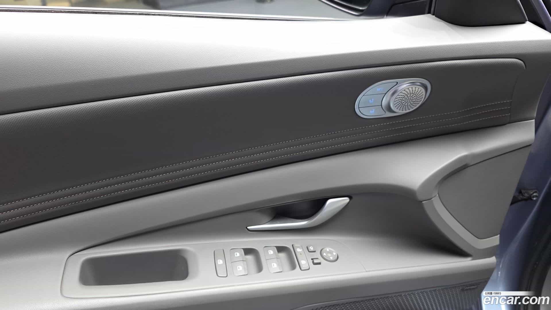 AVANTE Hyundai 2023.7-OPTION-043