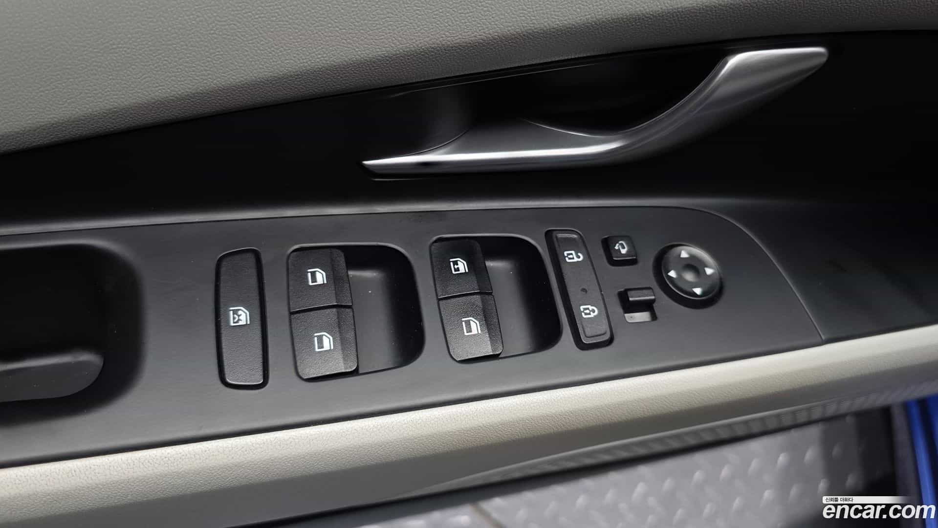 AVANTE Hyundai 2020.3-OPTION-043