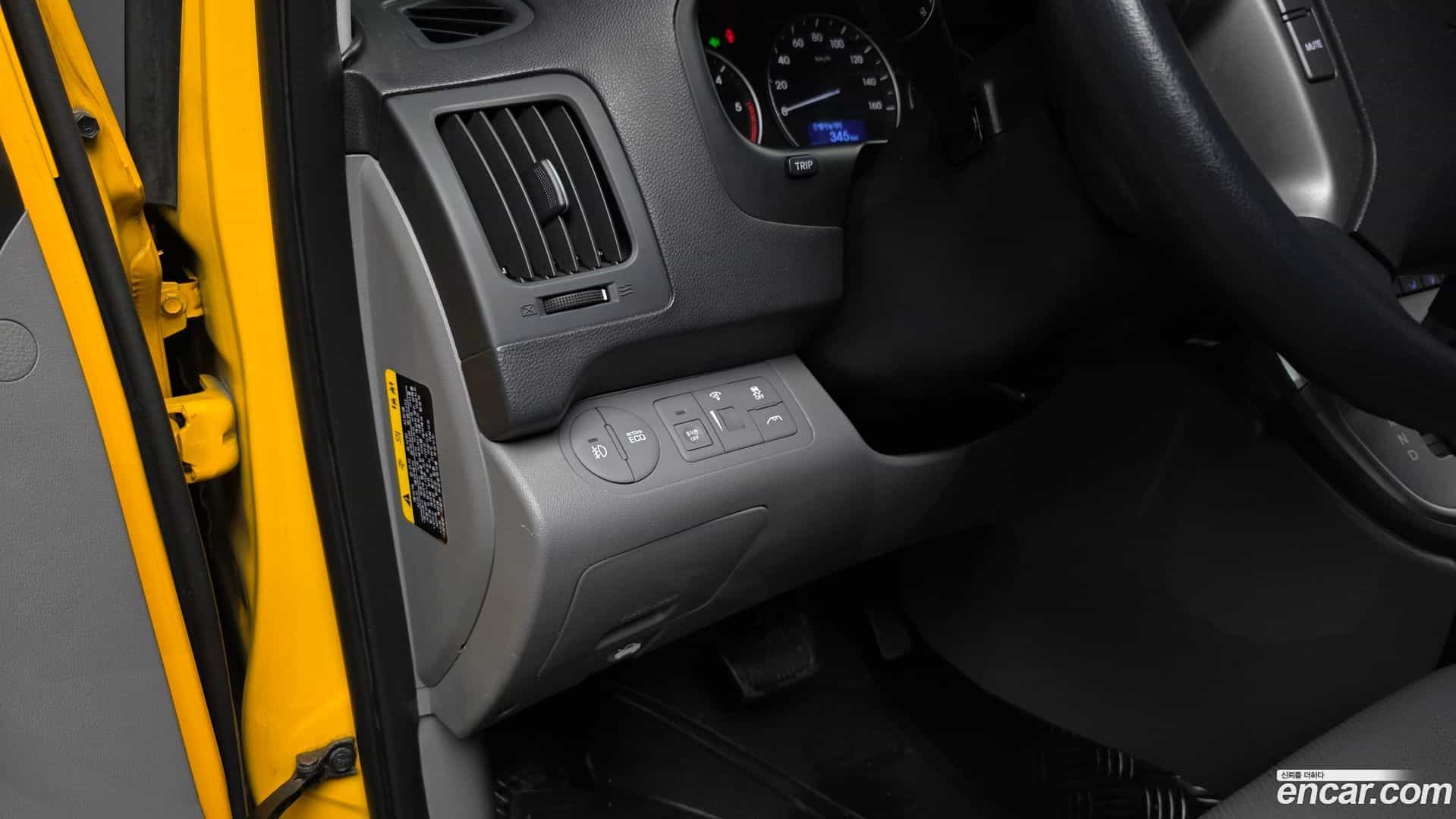 Starex Hyundai 2017.6-OPTION-017