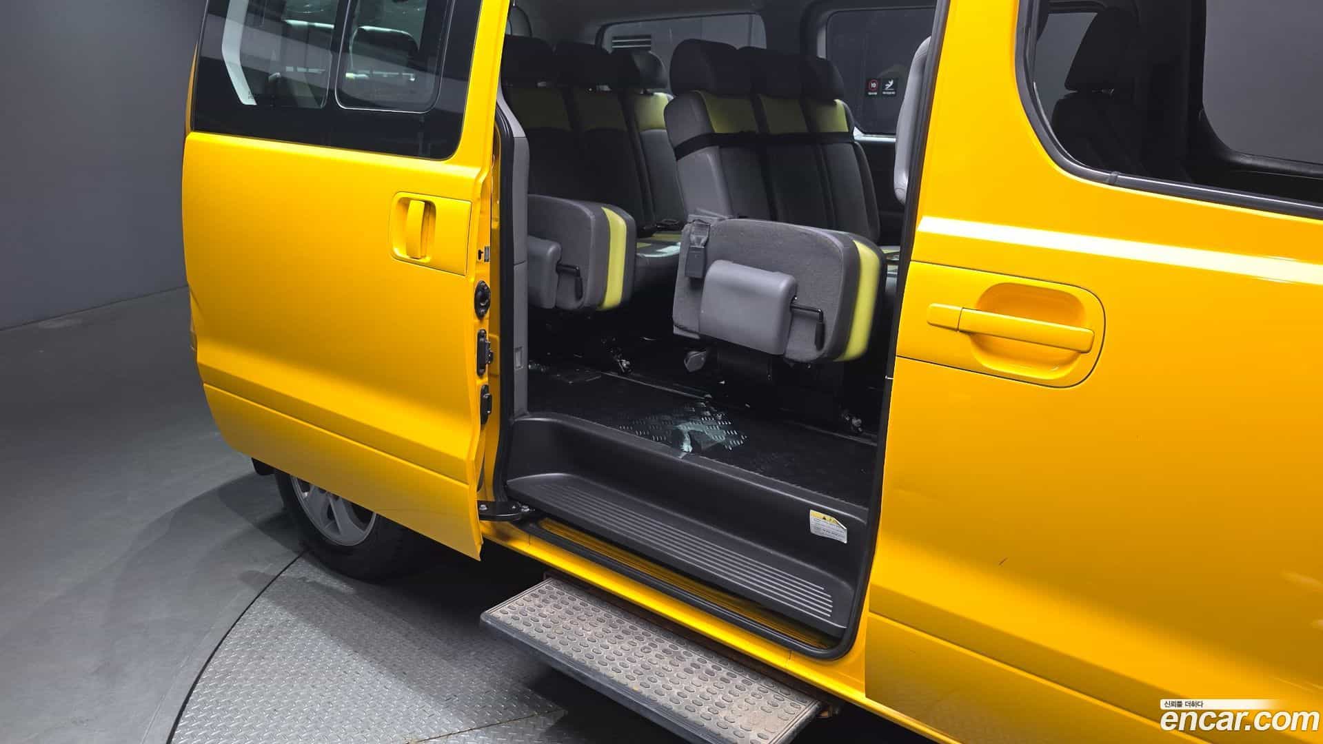Starex Hyundai 2017.6-OPTION-022
