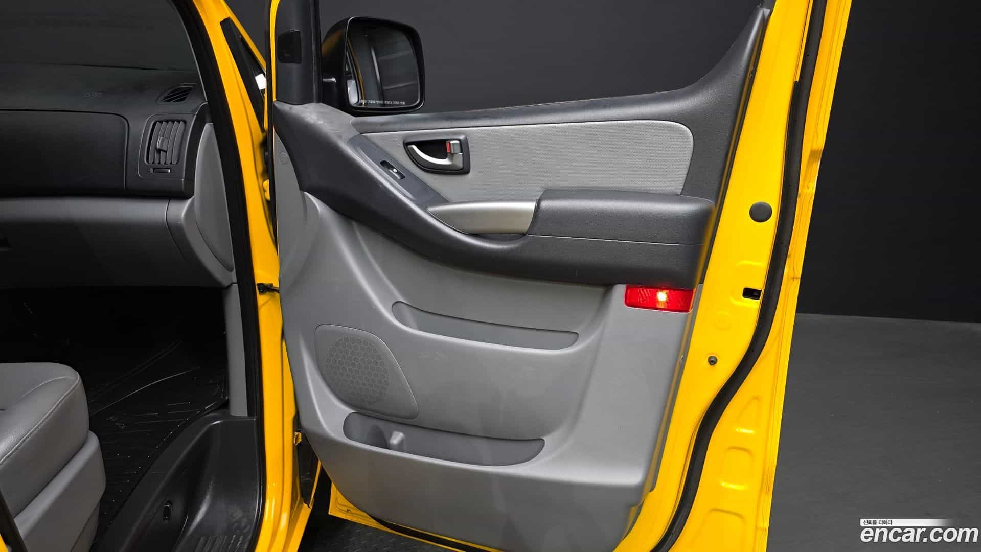 Starex Hyundai 2017.6-INNER-034