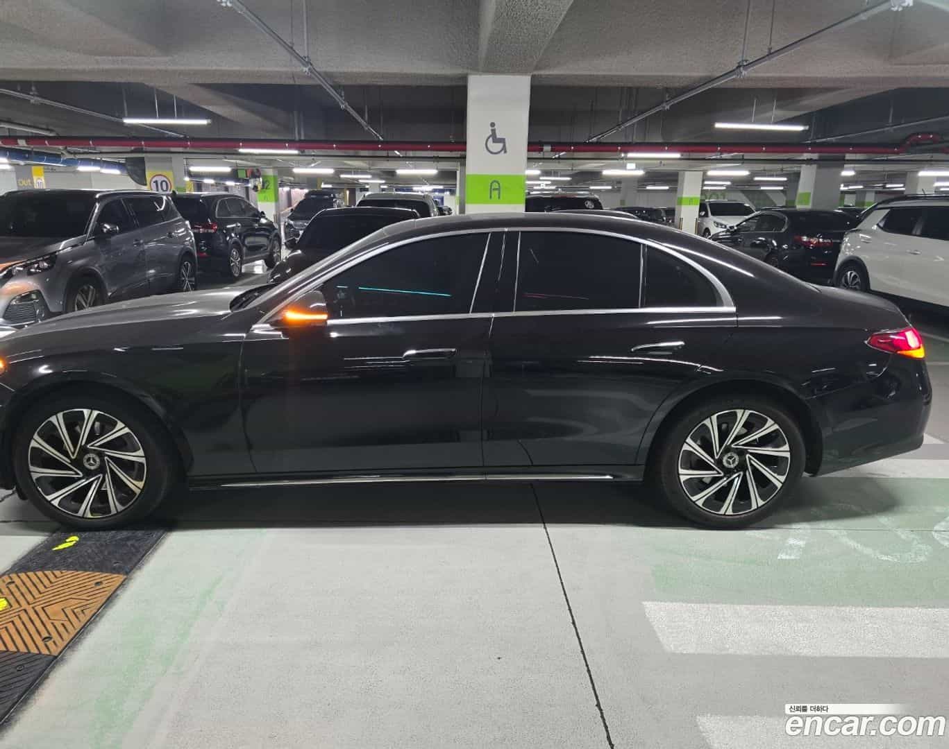 E-Class Mercedes-Benz 2024.0-OUTER-005