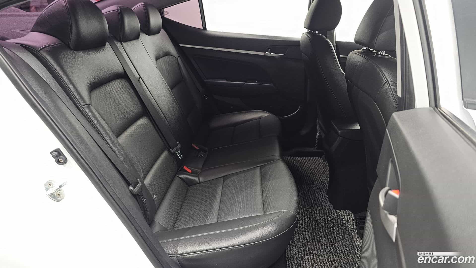 AVANTE Hyundai 2020.2-OPTION-016