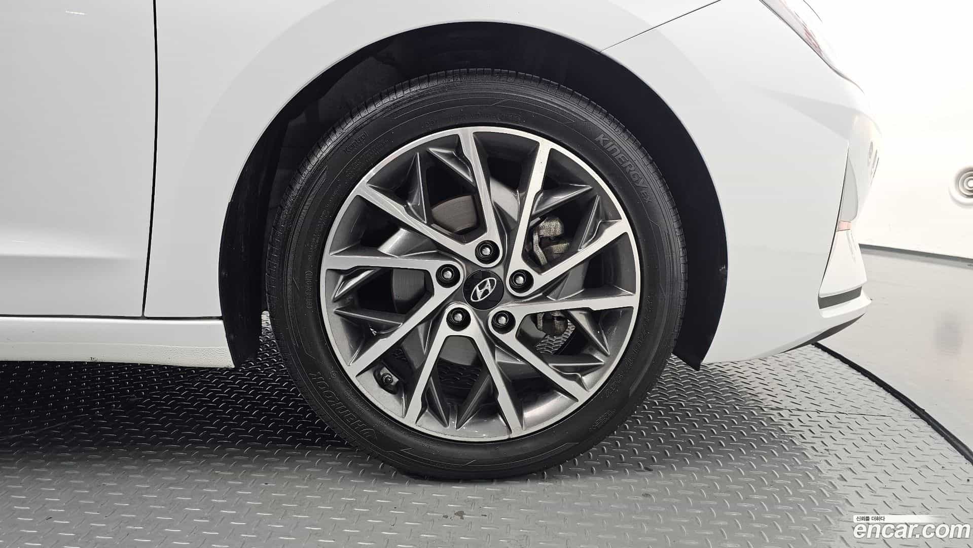 AVANTE Hyundai 2020.2-OUTER-031