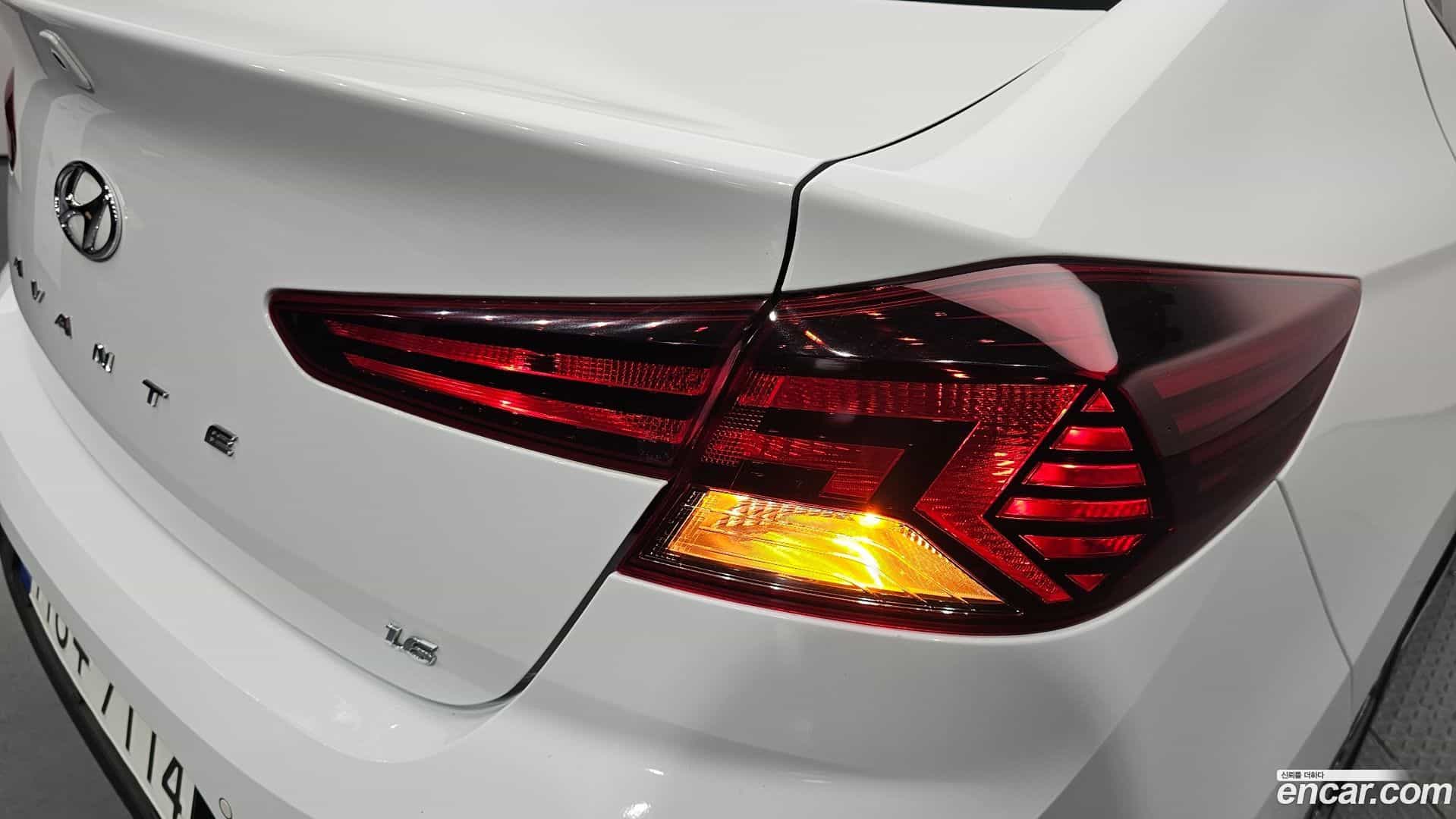 AVANTE Hyundai 2020.2-OUTER-033