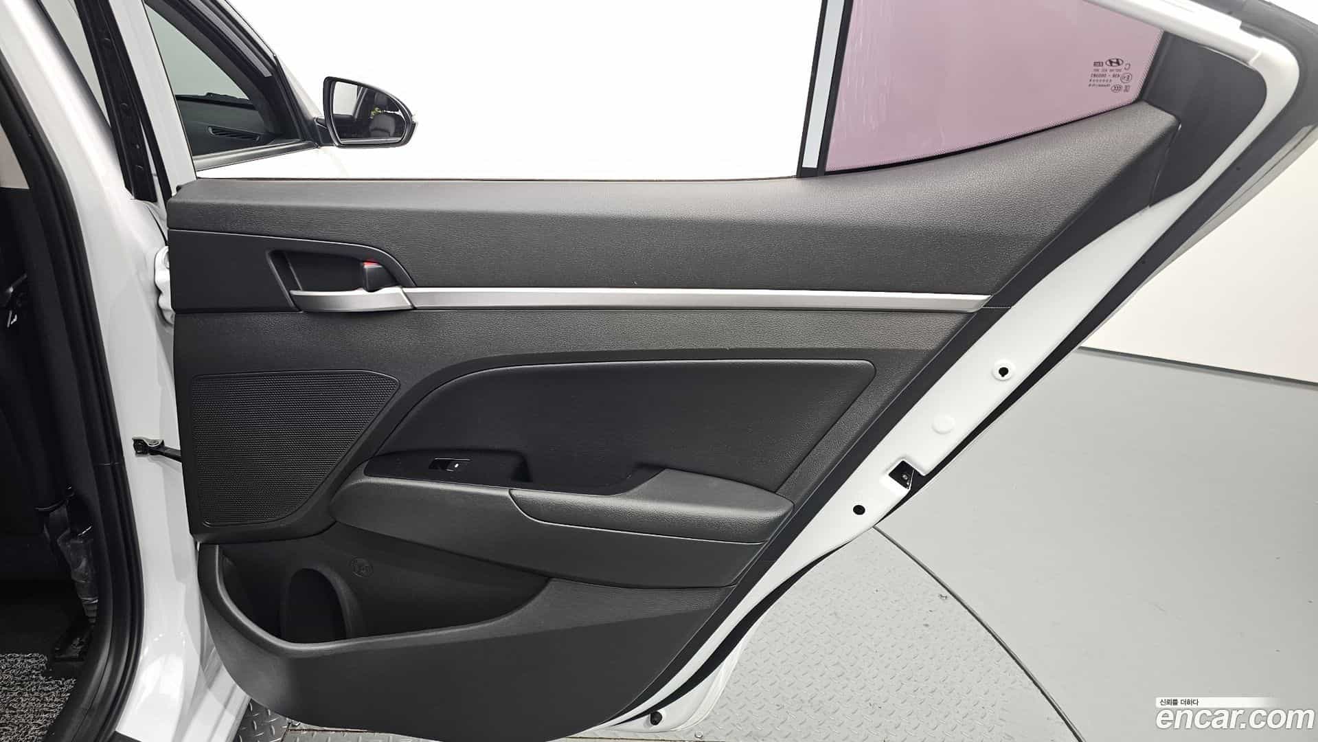 AVANTE Hyundai 2020.2-OPTION-041
