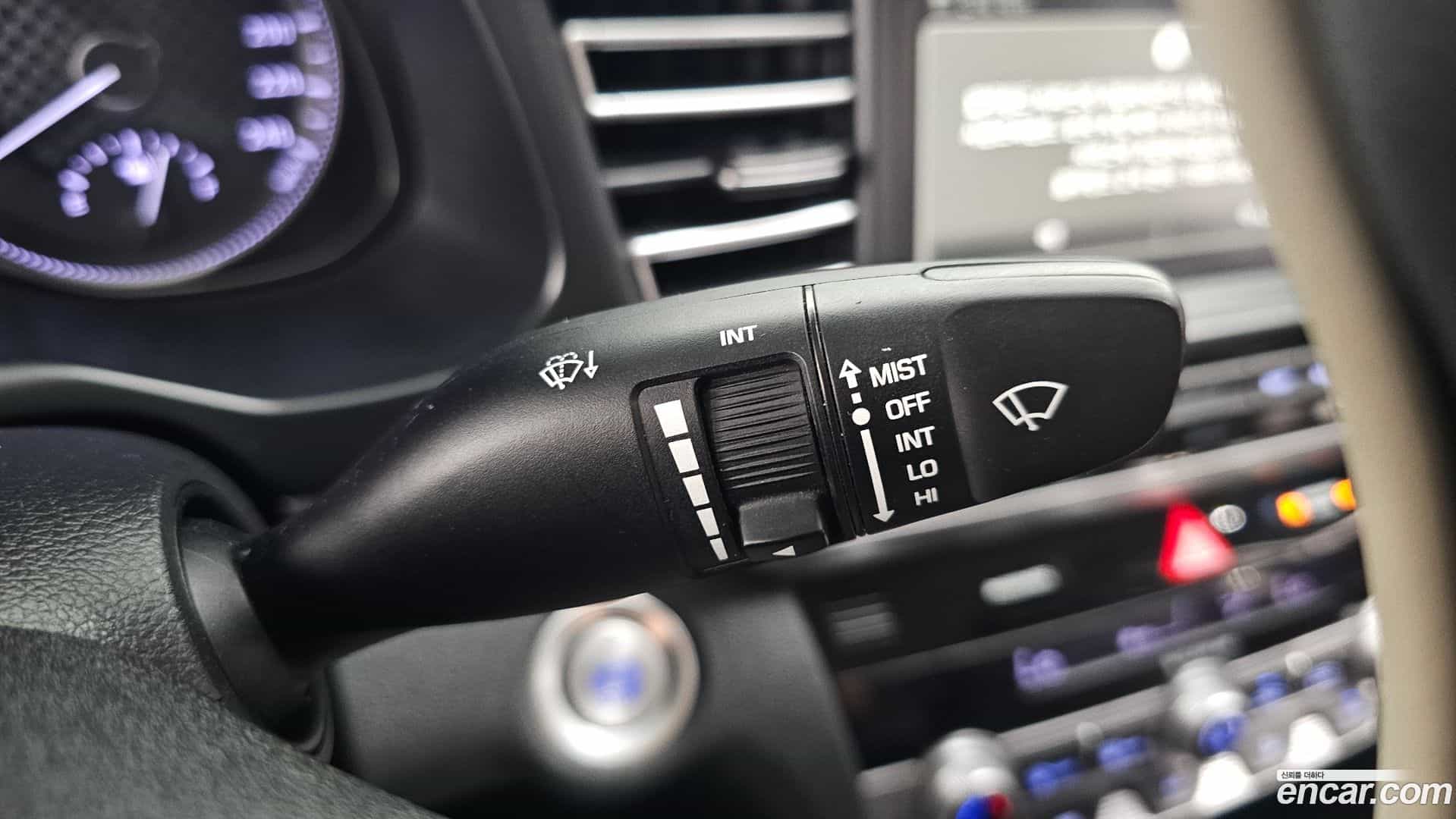 AVANTE Hyundai 2020.2-OPTION-042