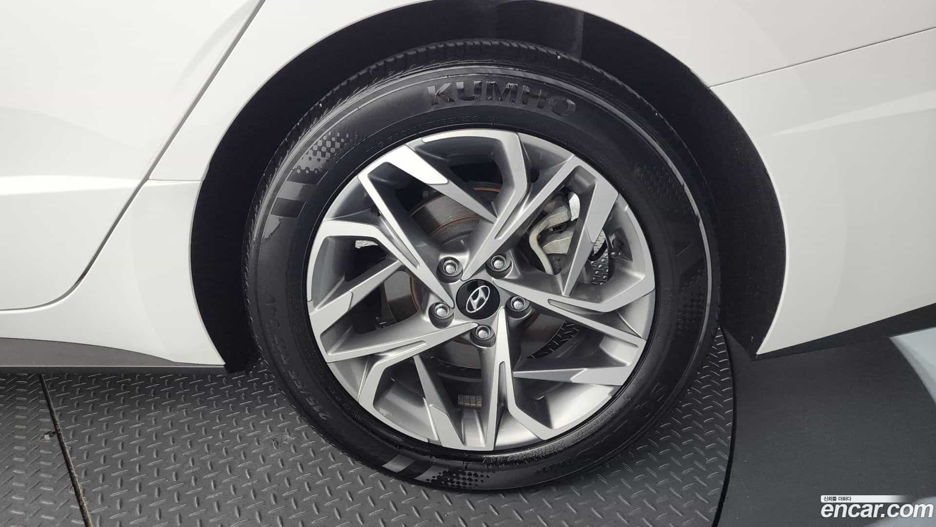 Sonata Hyundai 2023.1-OUTER-031