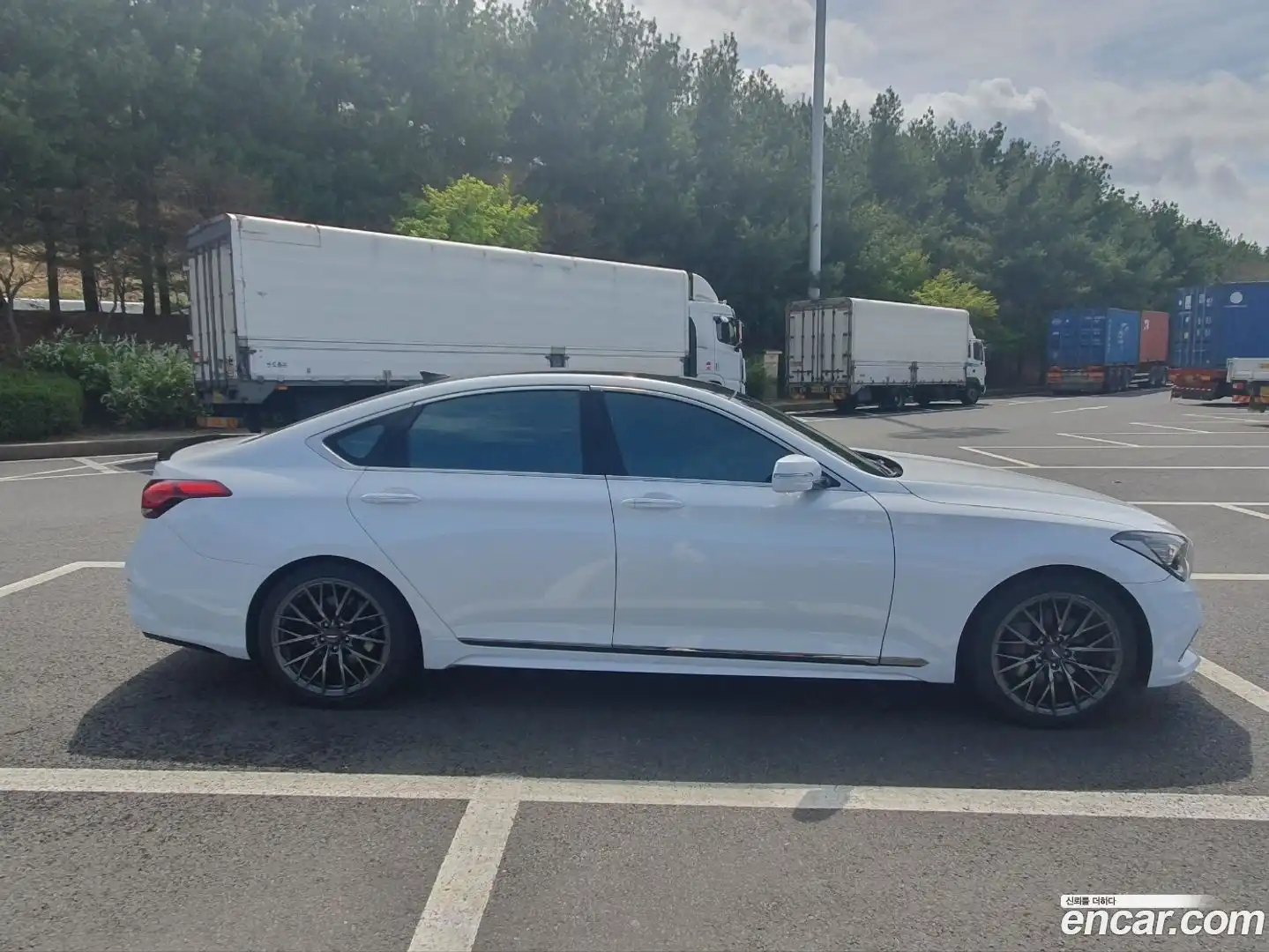Genesis Hyundai 2014.4-OUTER-004