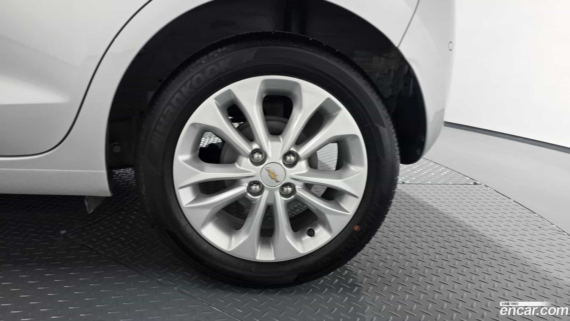 Spark Chevrolet 2022.4-OUTER-031