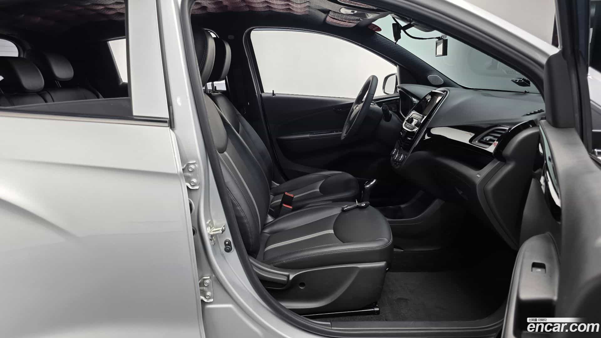 Spark Chevrolet 2022.4-INNER-036
