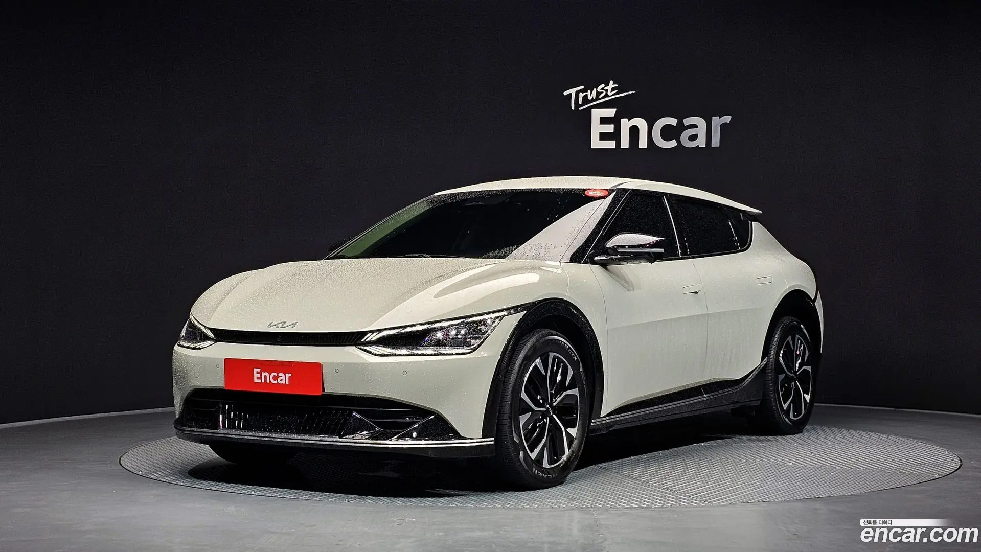 Main__Slider__Photo:EV6 Kia 2022.1-0