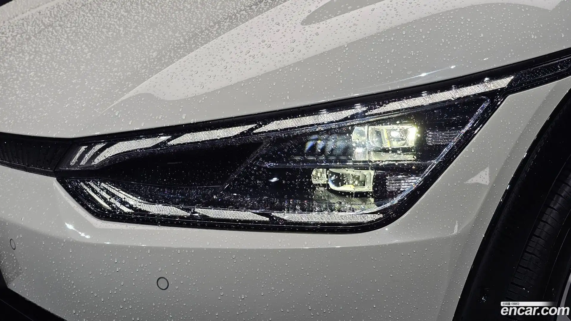 EV6 Kia 2022.1-OUTER-032
