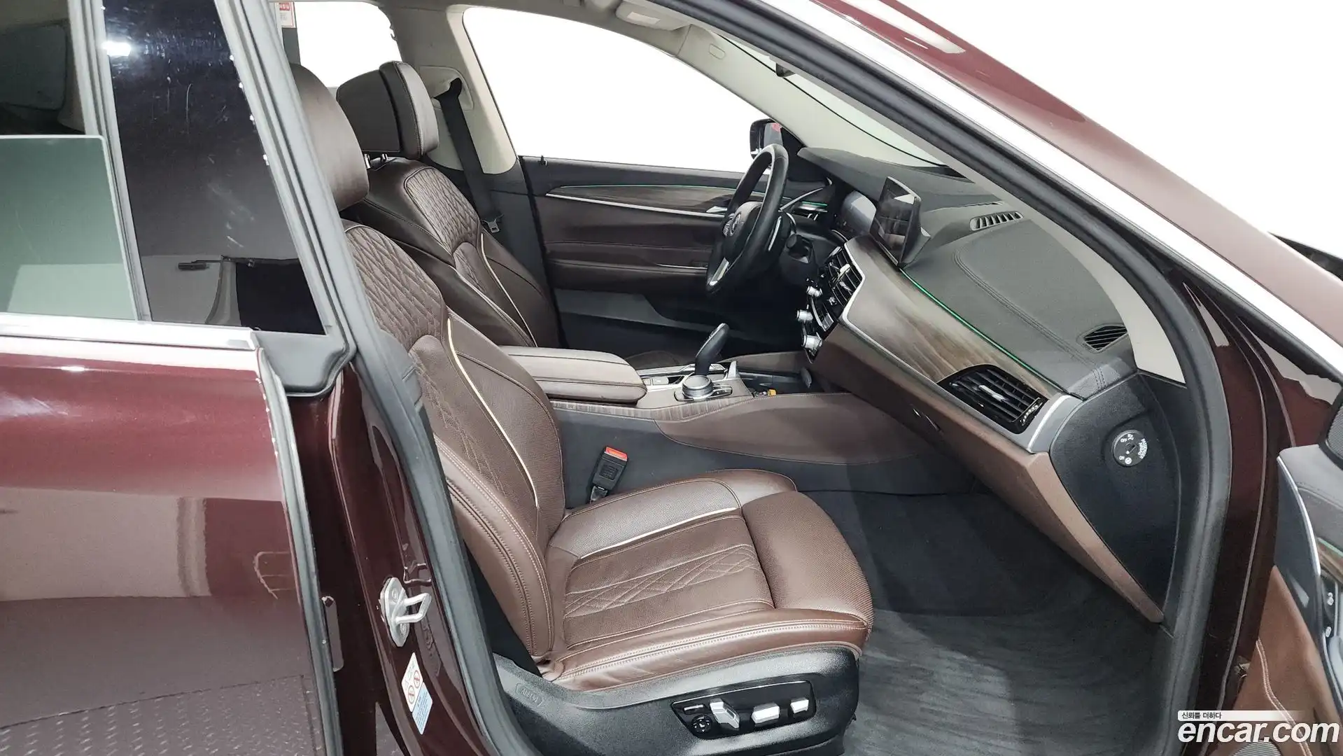 Gran Turismo BMW 2020.1-INNER-036