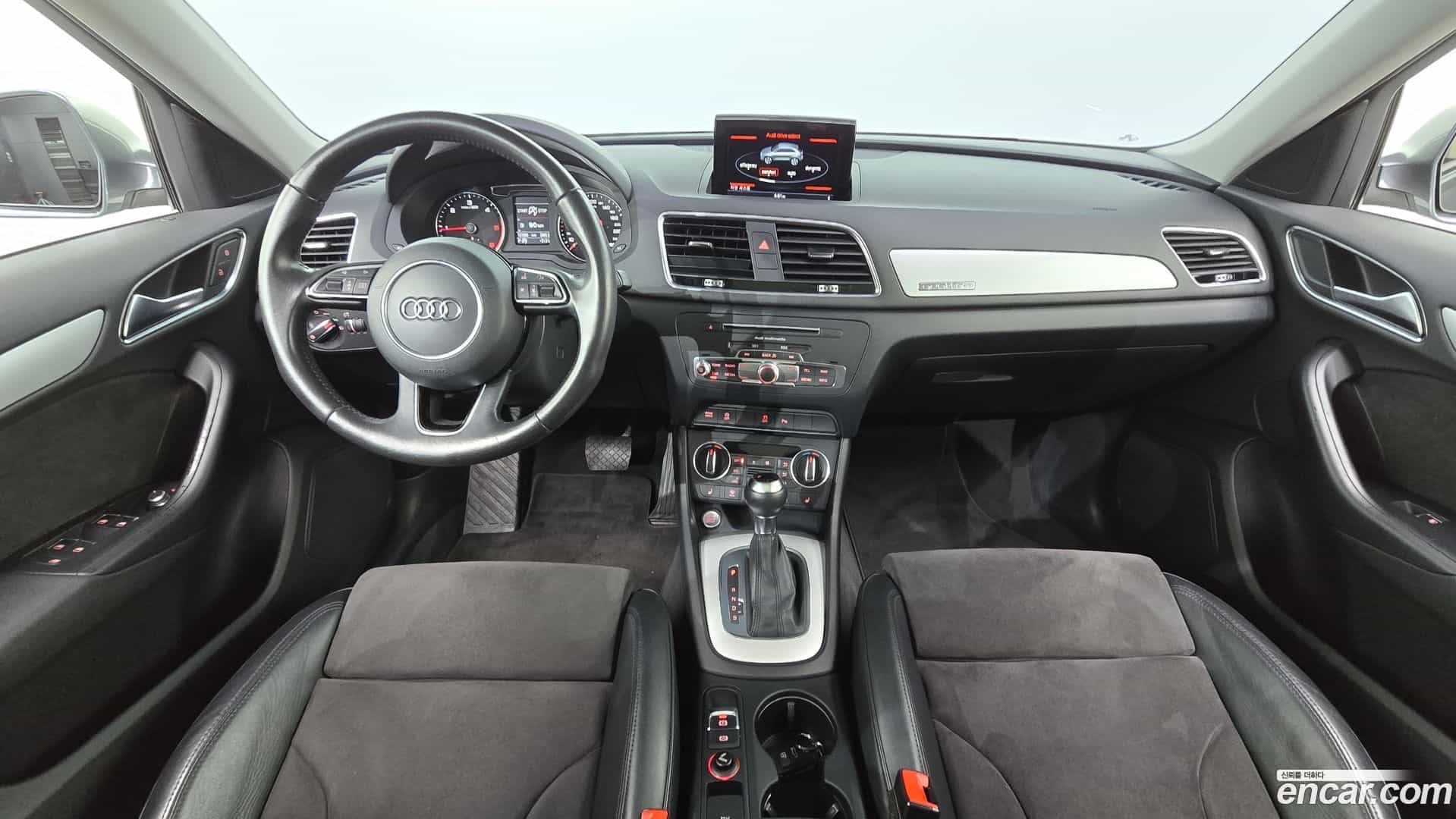 Q3 Audi 2015.10-INNER-007