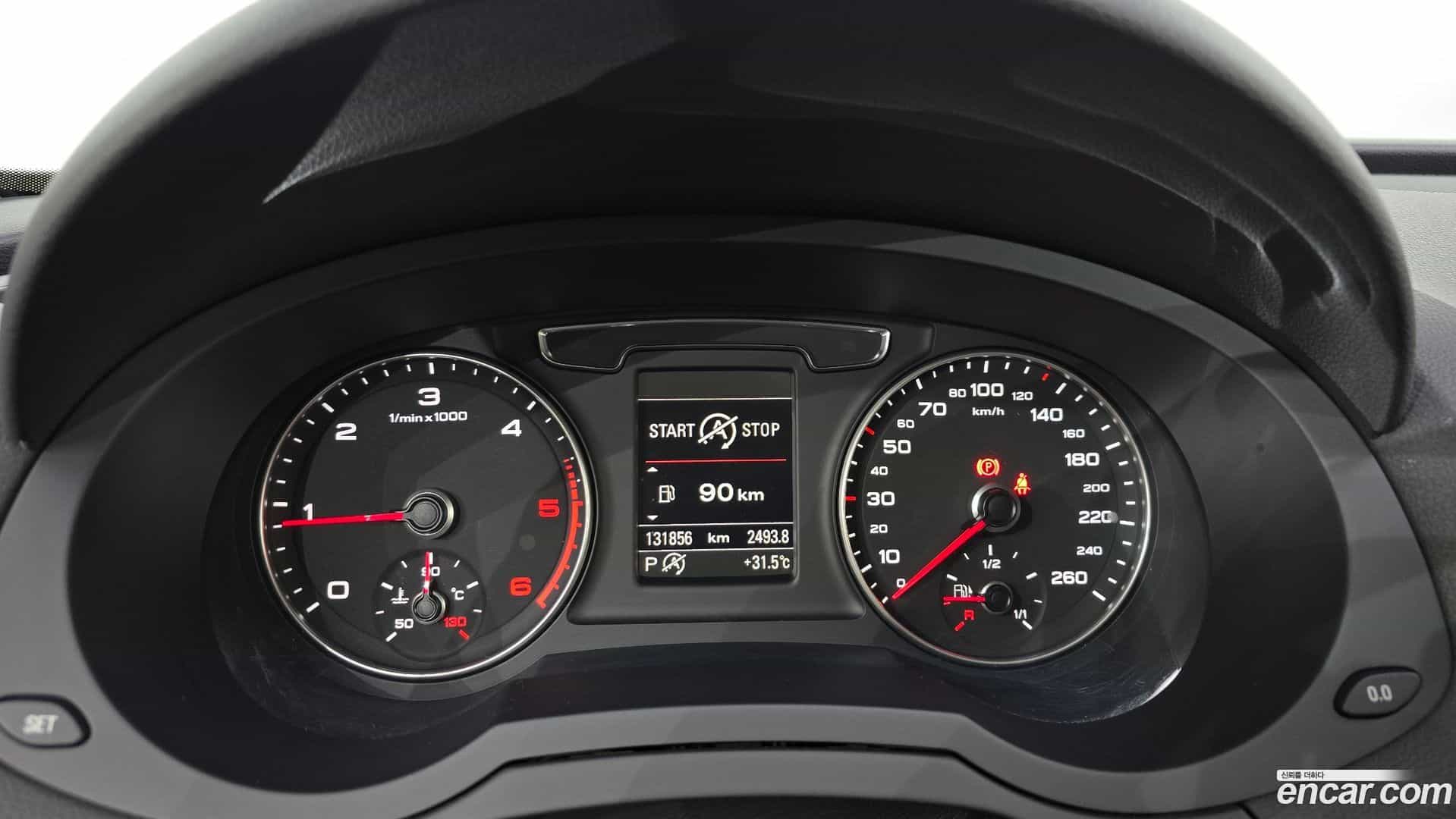 Q3 Audi 2015.10-INNER-008