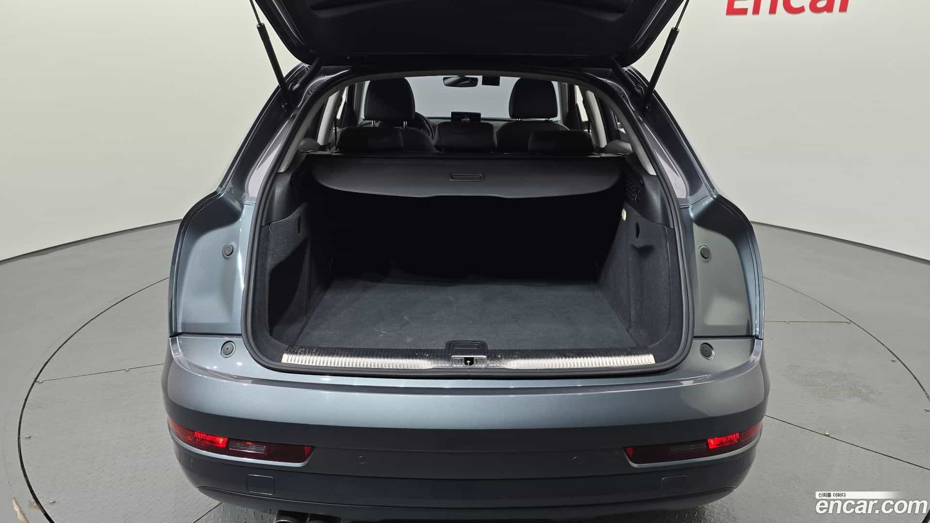 Q3 Audi 2015.10-OPTION-022