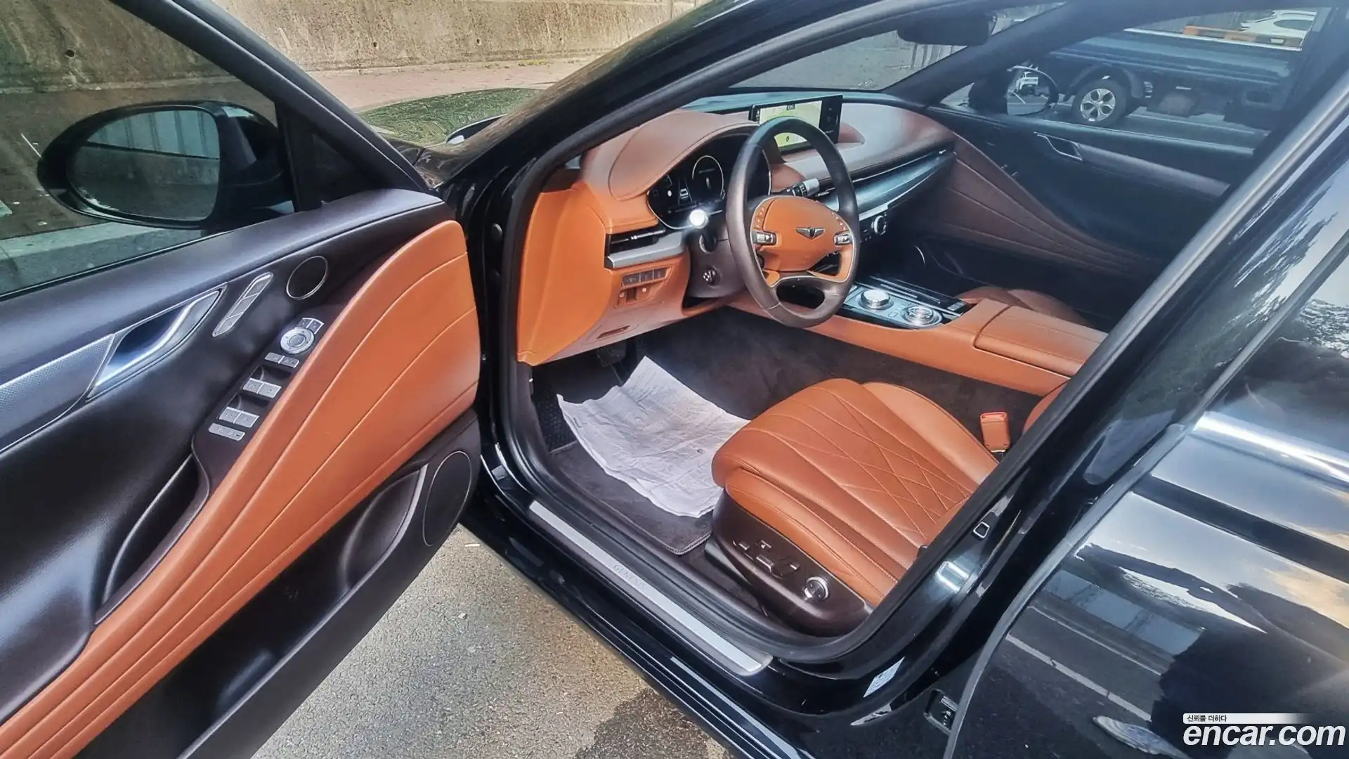 G80 Genesis 2023.2-INNER-007