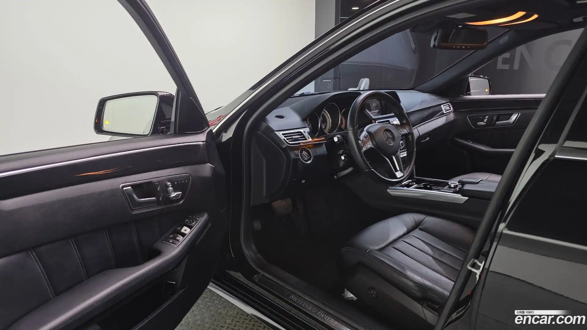E-Class Mercedes-Benz 2016.2-INNER-010
