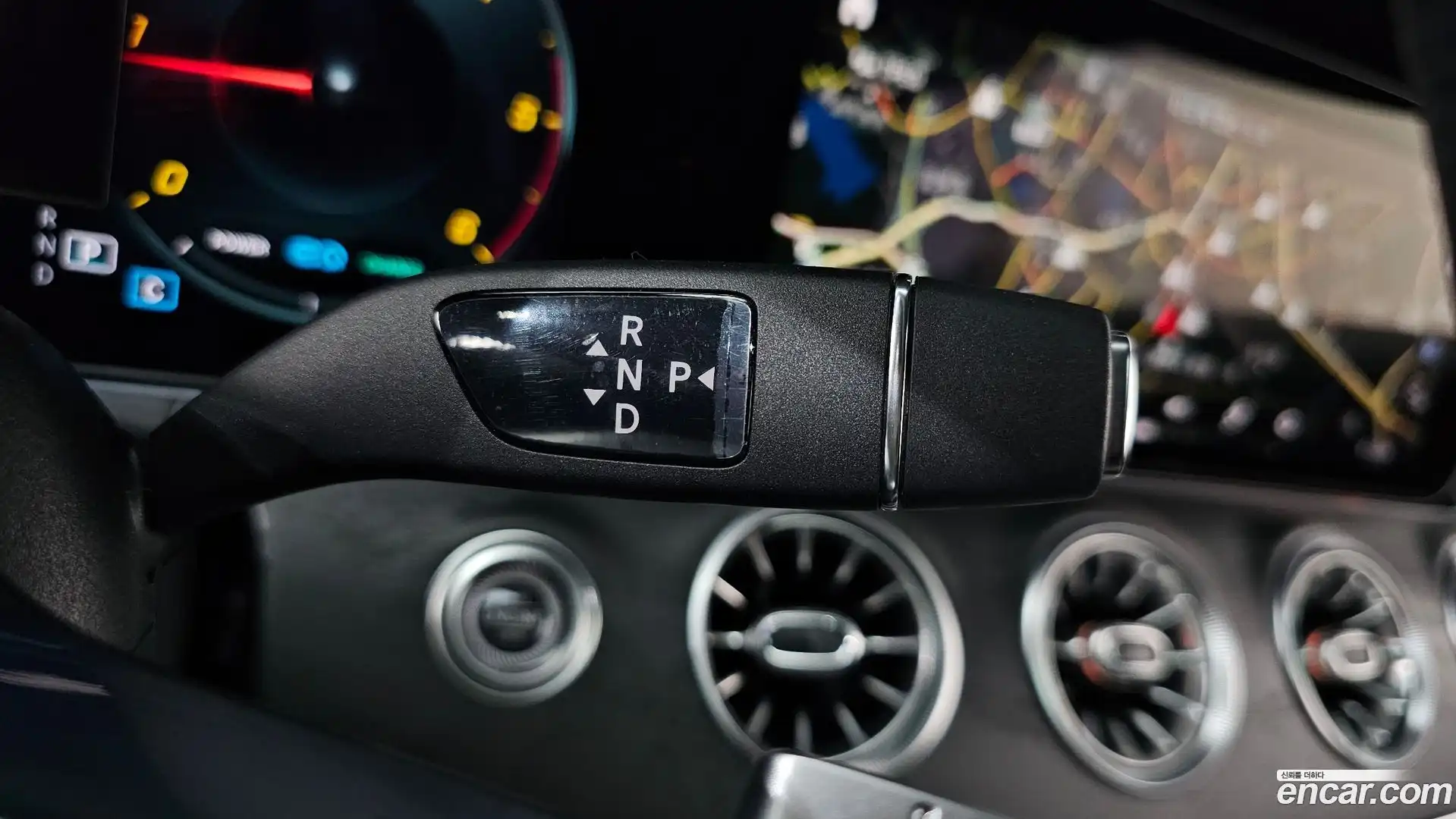 E-Class Mercedes-Benz 2022.11-INNER-009