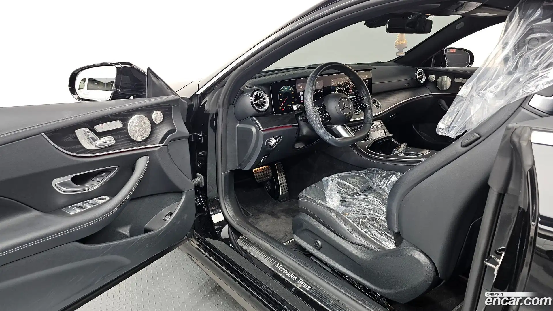 E-Class Mercedes-Benz 2022.11-INNER-010