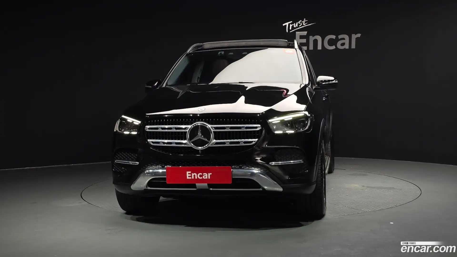 GLE-Class Mercedes-Benz 2023.8-OUTER-003