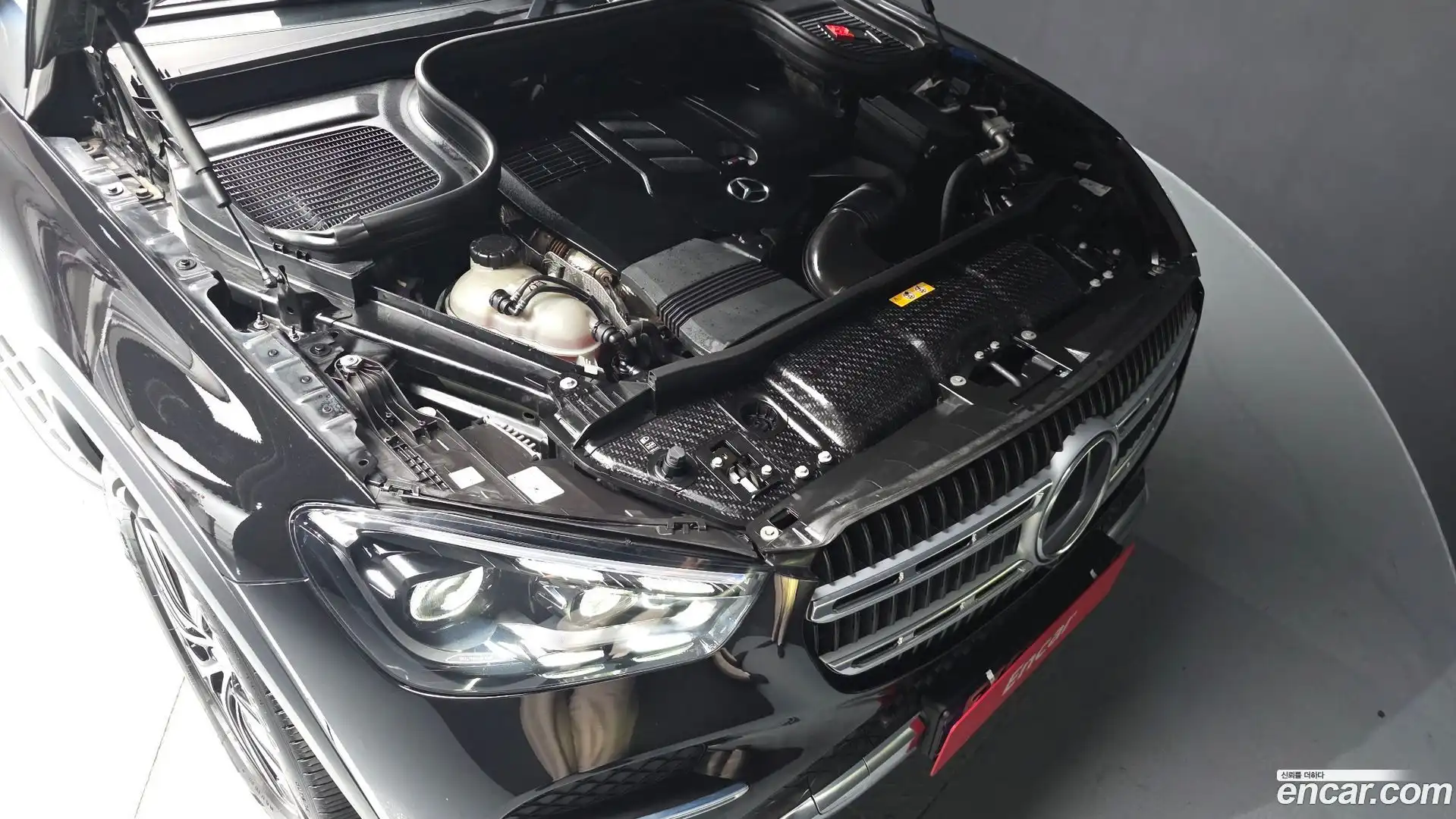 GLE-Class Mercedes-Benz 2023.8-OUTER-006