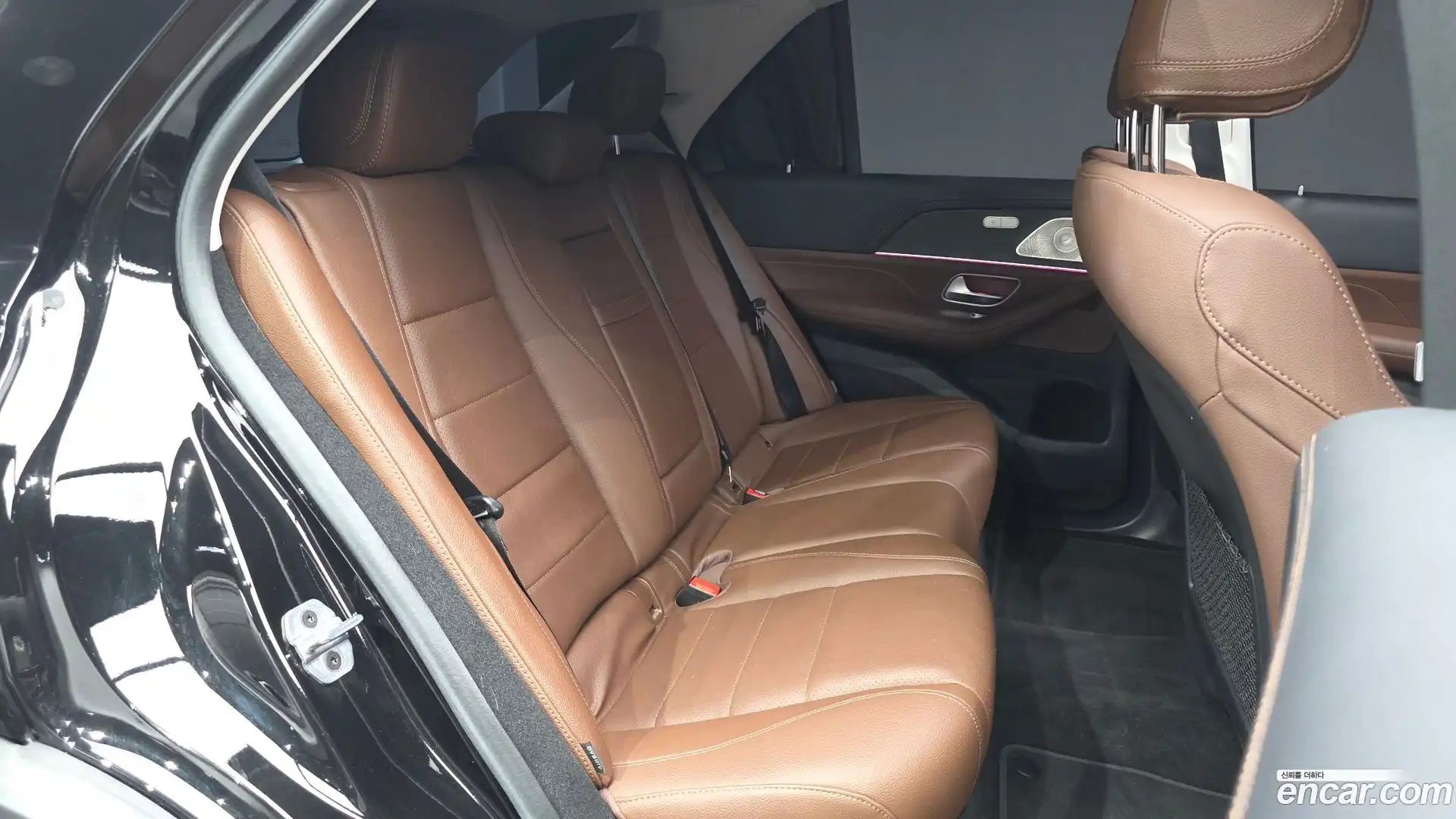 GLE-Class Mercedes-Benz 2023.8-OPTION-015