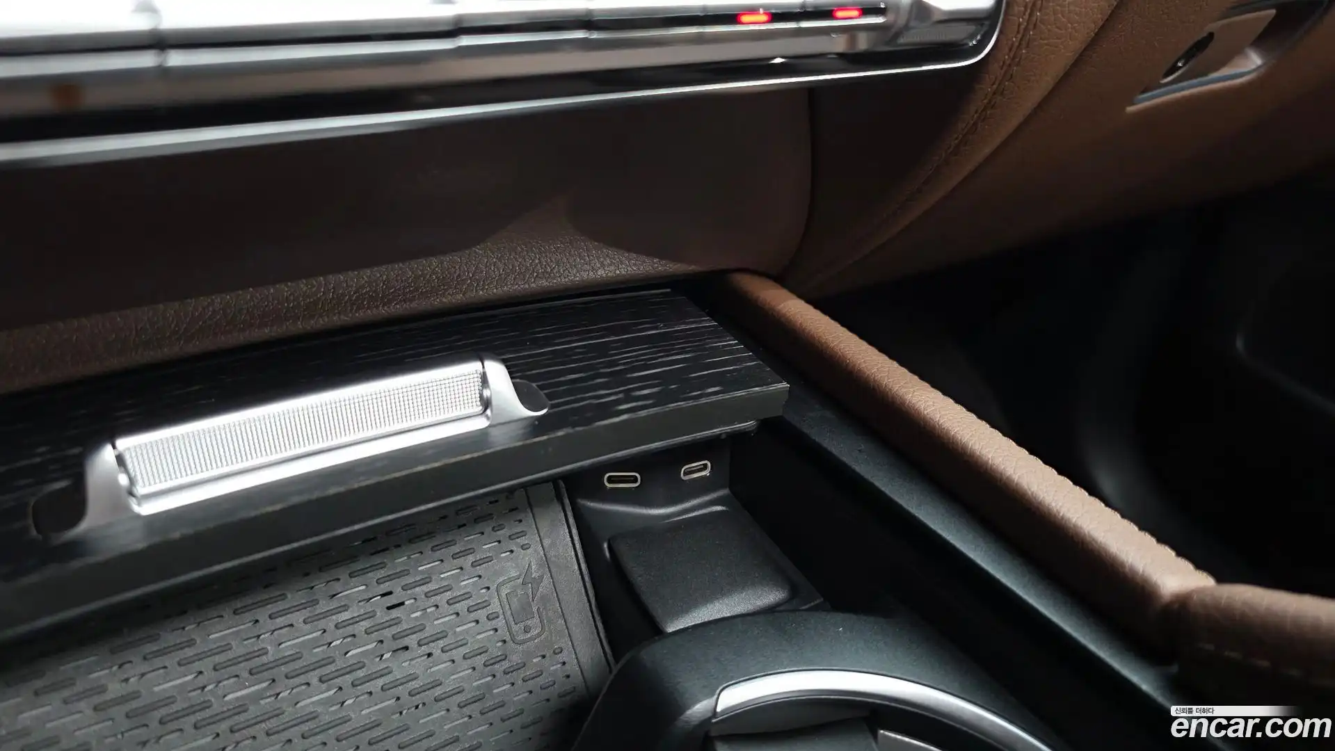 GLE-Class Mercedes-Benz 2023.8-OPTION-044