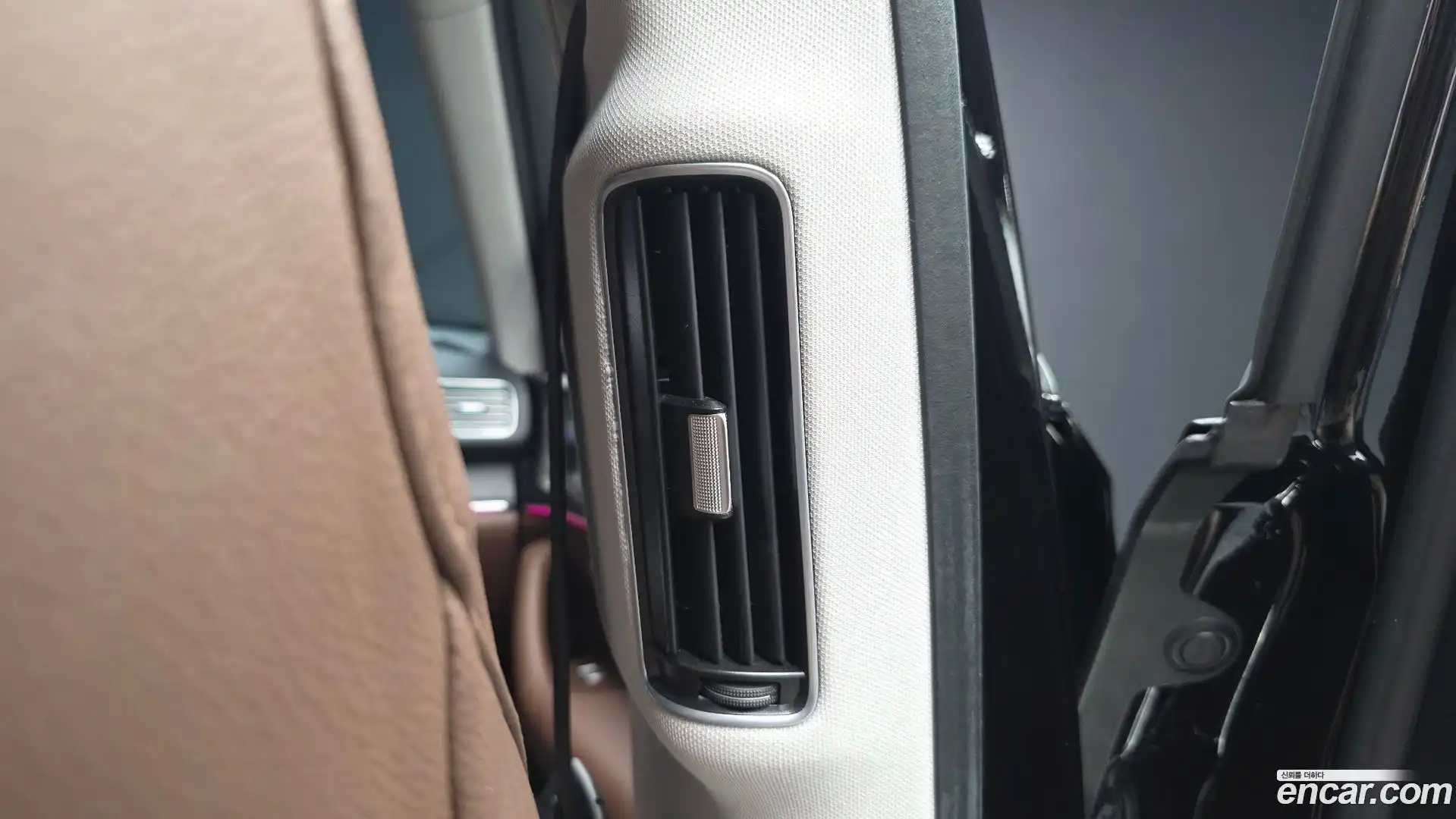 GLE-Class Mercedes-Benz 2023.8-OPTION-046