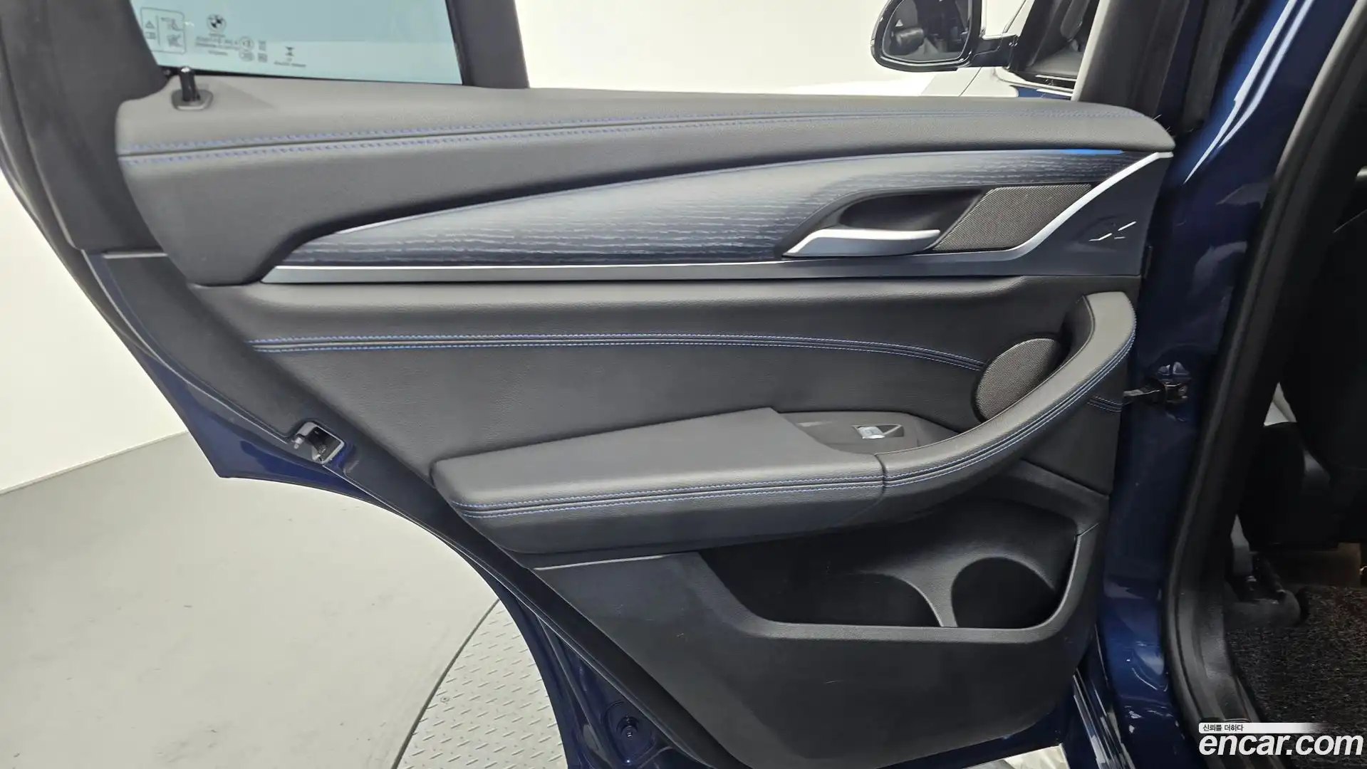 iX3 BMW 2024.2-INNER-035