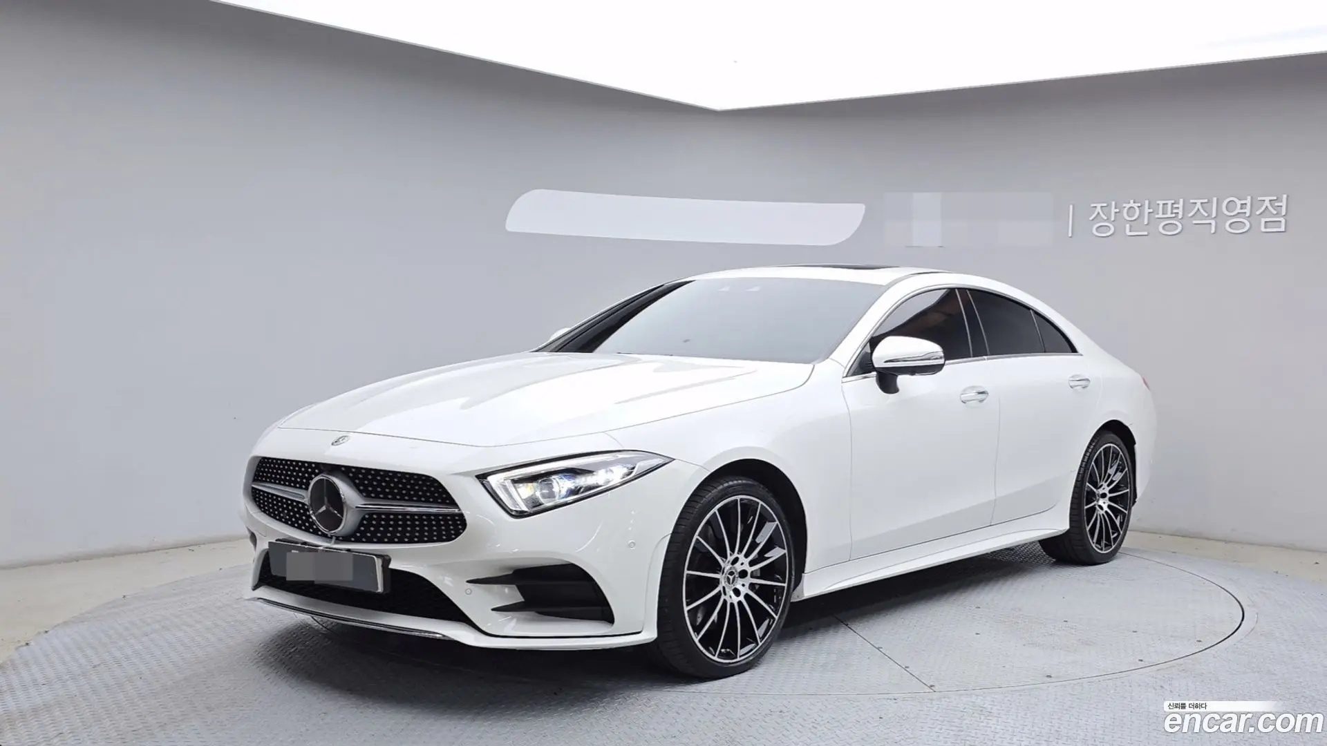 Main__Slider__Photo:CLS-Class Mercedes-Benz 2021.11-0