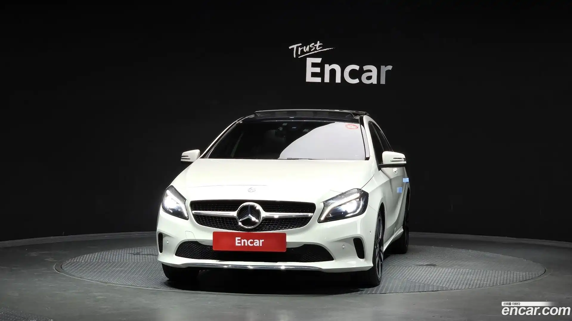 A-Class Mercedes-Benz 2017.11-OUTER-003