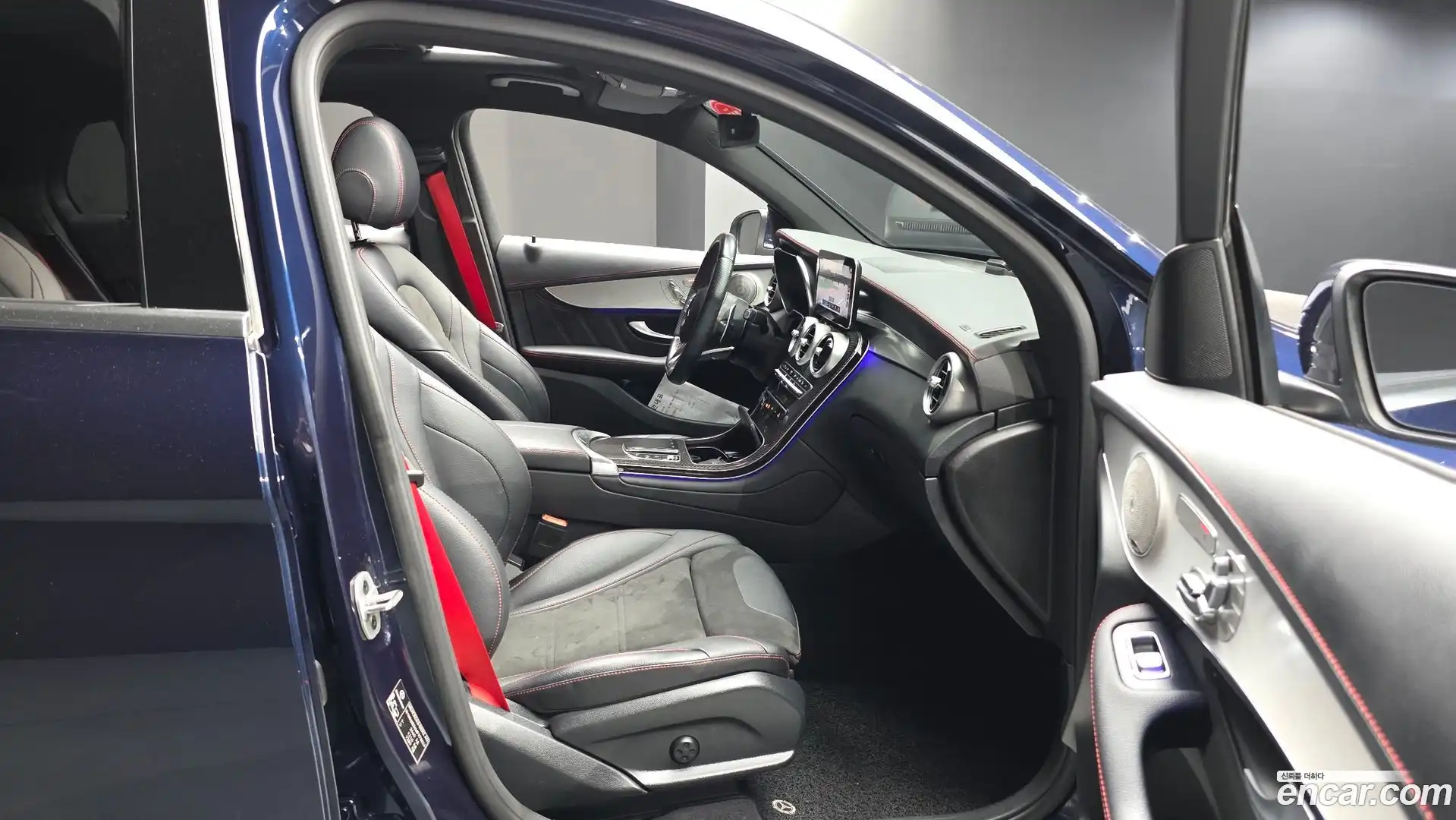 GLC-Class Mercedes-Benz 2021.7-INNER-036