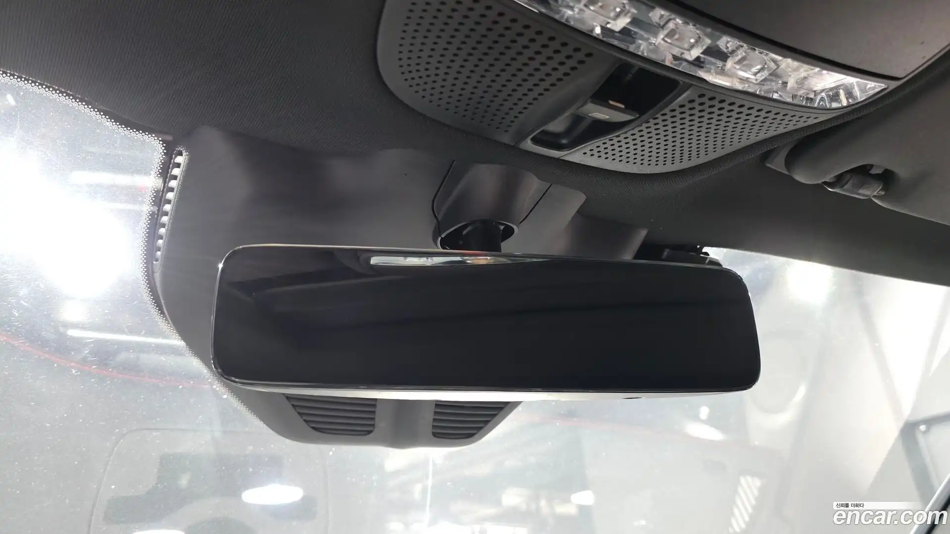 GLC-Class Mercedes-Benz 2021.7-OPTION-046