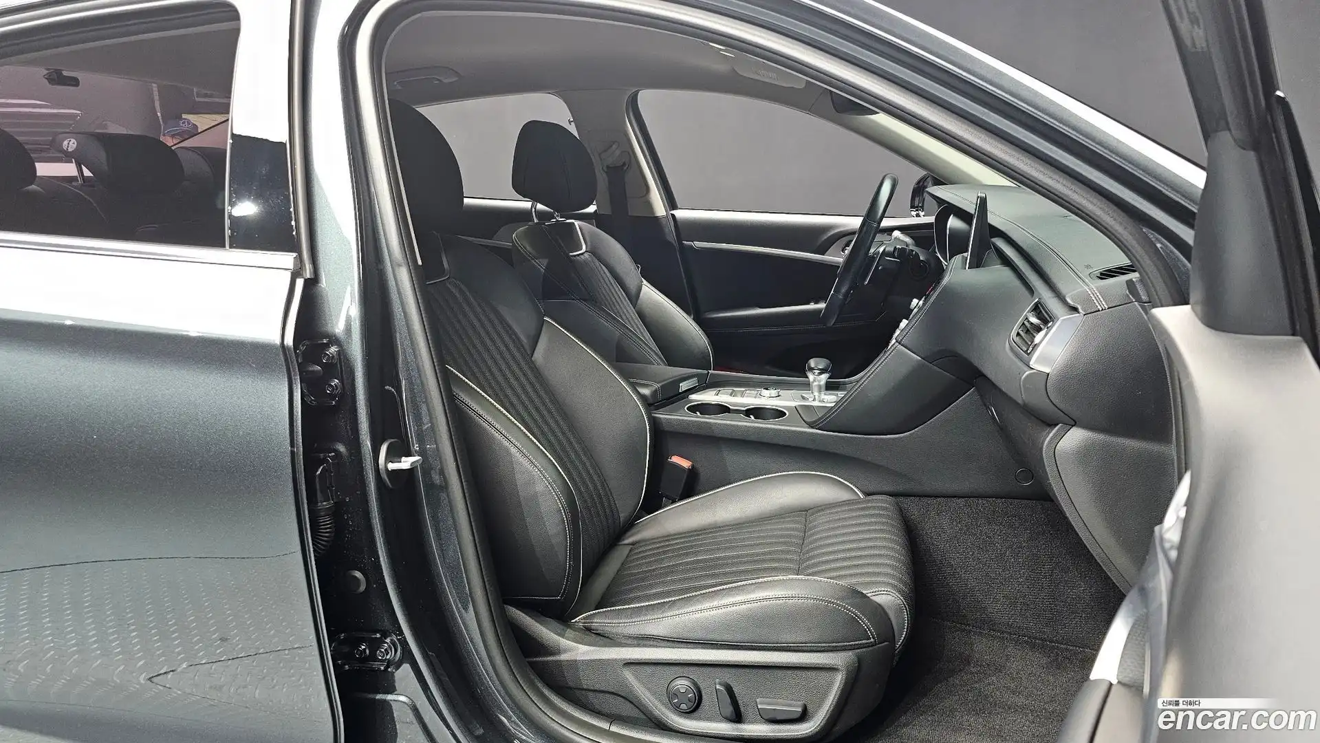 G70 Genesis 2018.7-INNER-036