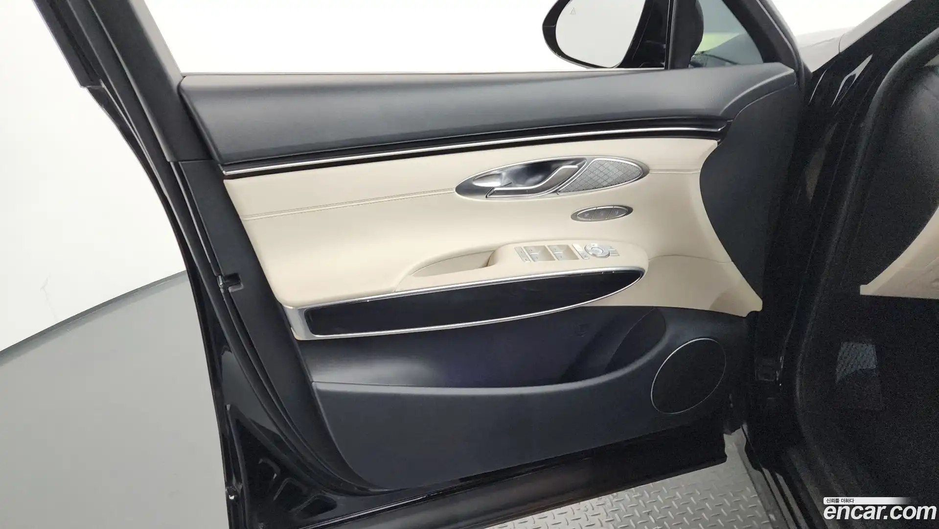 GV70 Genesis 2022.0-INNER-034